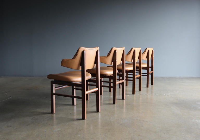 Edward Wormley Walnut and Leather Model 675 Dining Chairs for Dunbar, circa 1955 For Sale 6