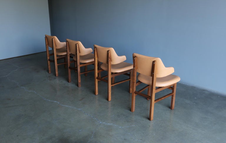 Edward Wormley Walnut and Leather Model 675 Dining Chairs for Dunbar, circa 1955 For Sale 10