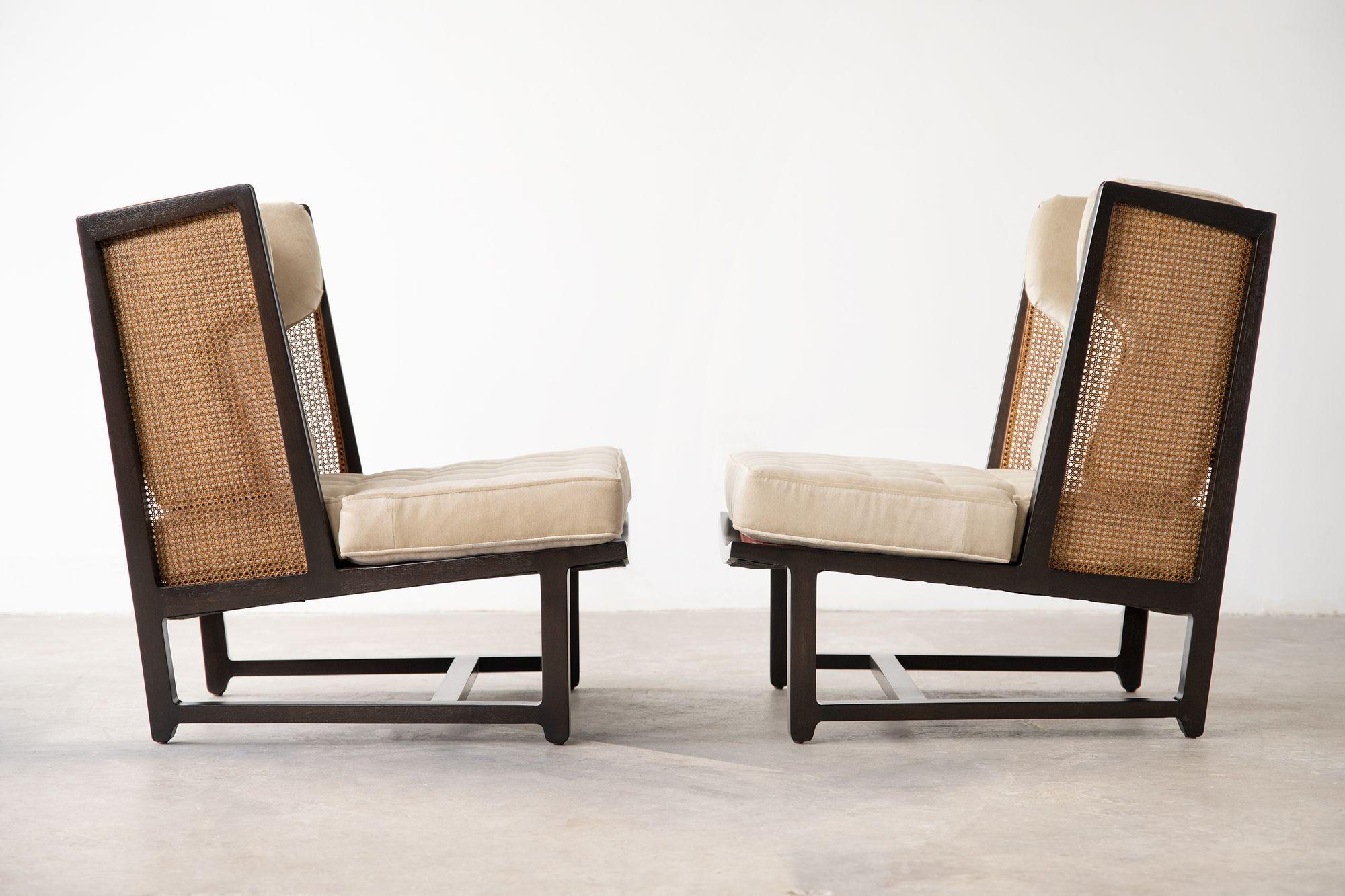 Carved Edward Wormley Wing Lounge Chairs for Dunbar Model 6016 Pair in Cane & Mahogany