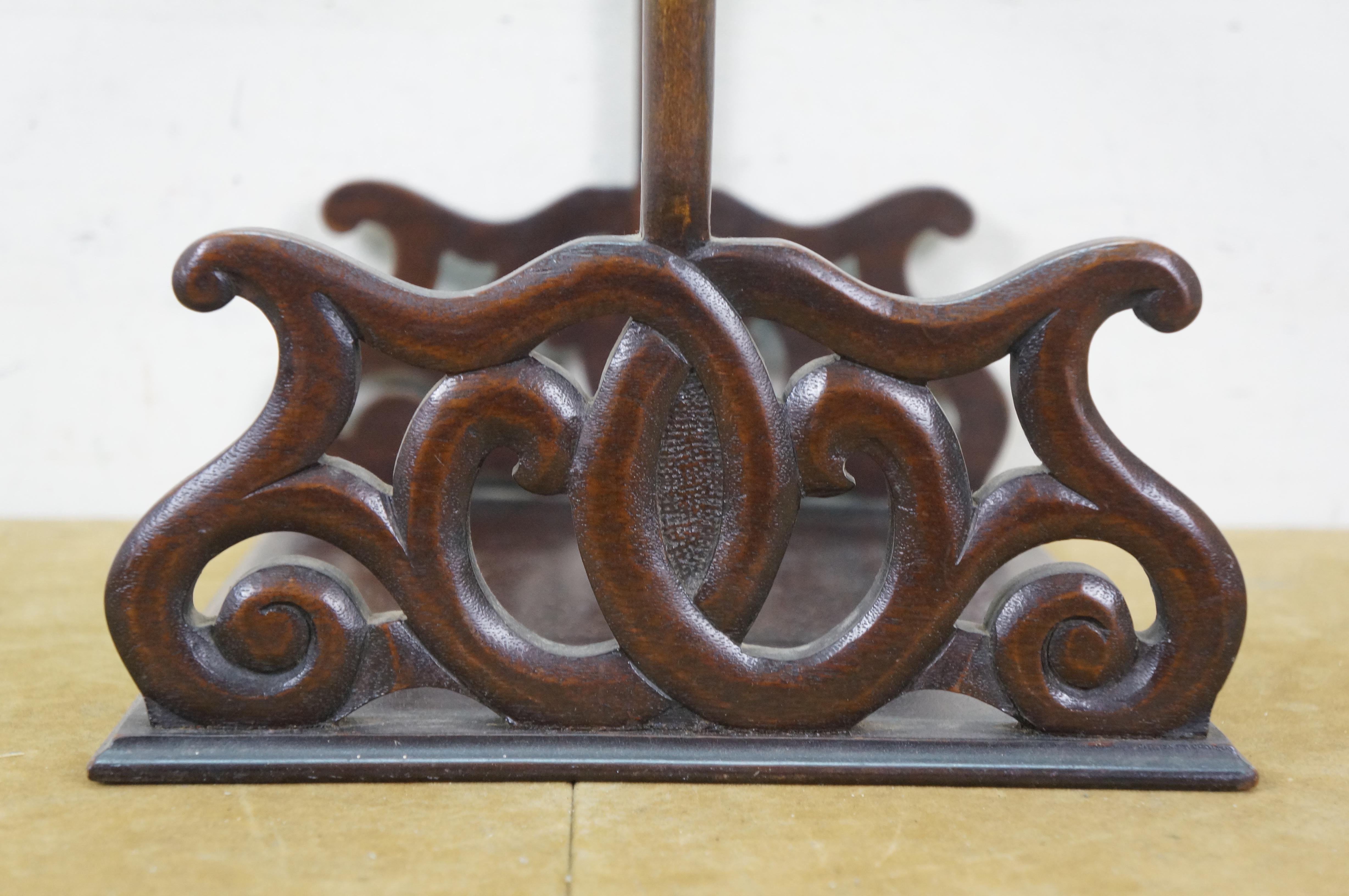 Edwardia Acajou Porte-revues à volutes percées Plateau à livres Poignée en bois courbé 15 en vente 1