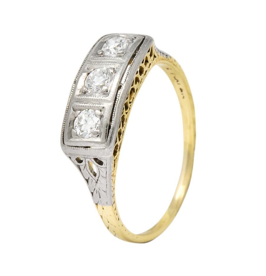 Edwardian 0.30 Carat Diamond Platinum-Topped 14 Karat Gold Ring 3