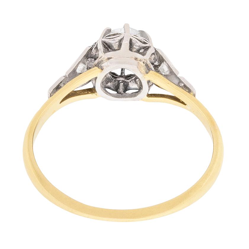 Edwardian 0.30 Carat Diamond Solitaire Ring, circa 1910 In Good Condition For Sale In London, GB