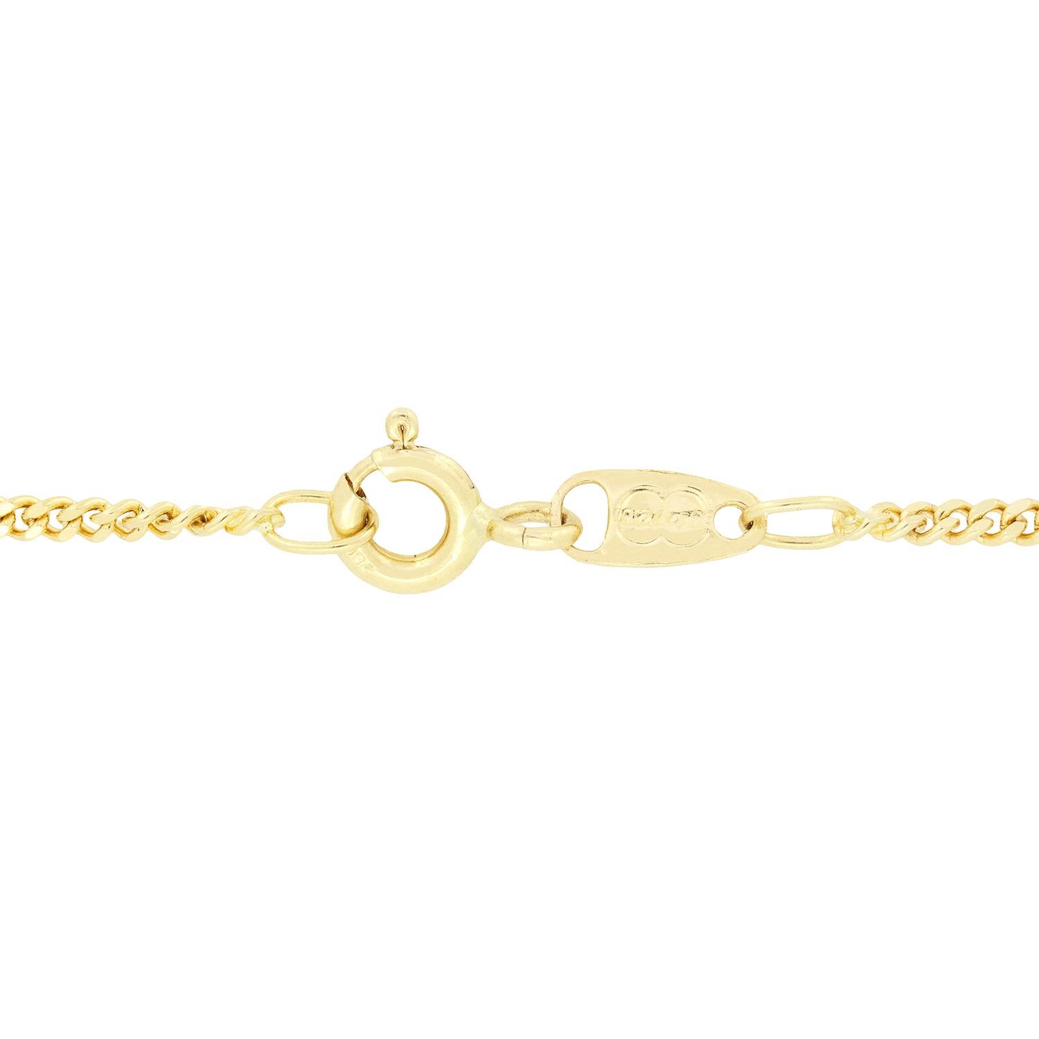 Ce magnifique pendentif en forme de goutte de style �édouardien présente une merveilleuse collection de diamants et de saphirs de taille ancienne. Le pendentif en forme de goutte présente en son centre un saphir rond de 0,20 ct, entouré d'un halo de