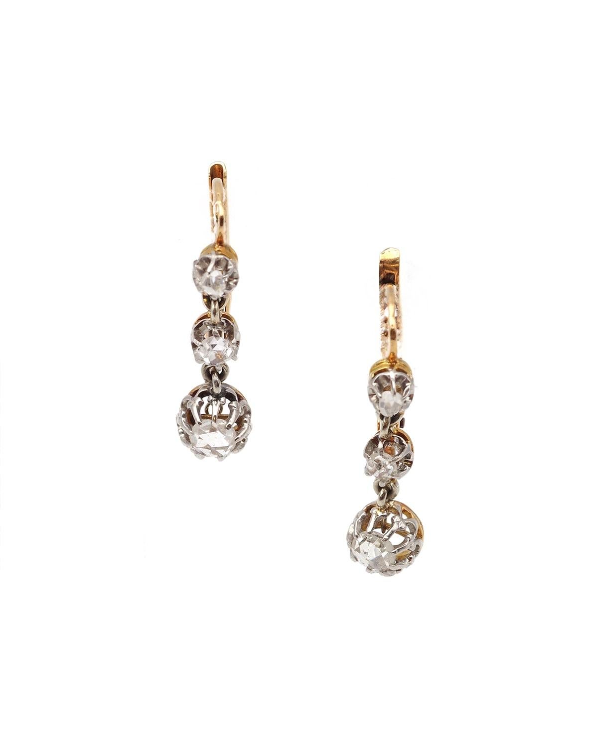 Boucles d'oreilles édouardiennes en or 18k et platine, Boucles d'oreilles anciennes, diamant 0.36 ct Bon état - En vente à PARIS, FR