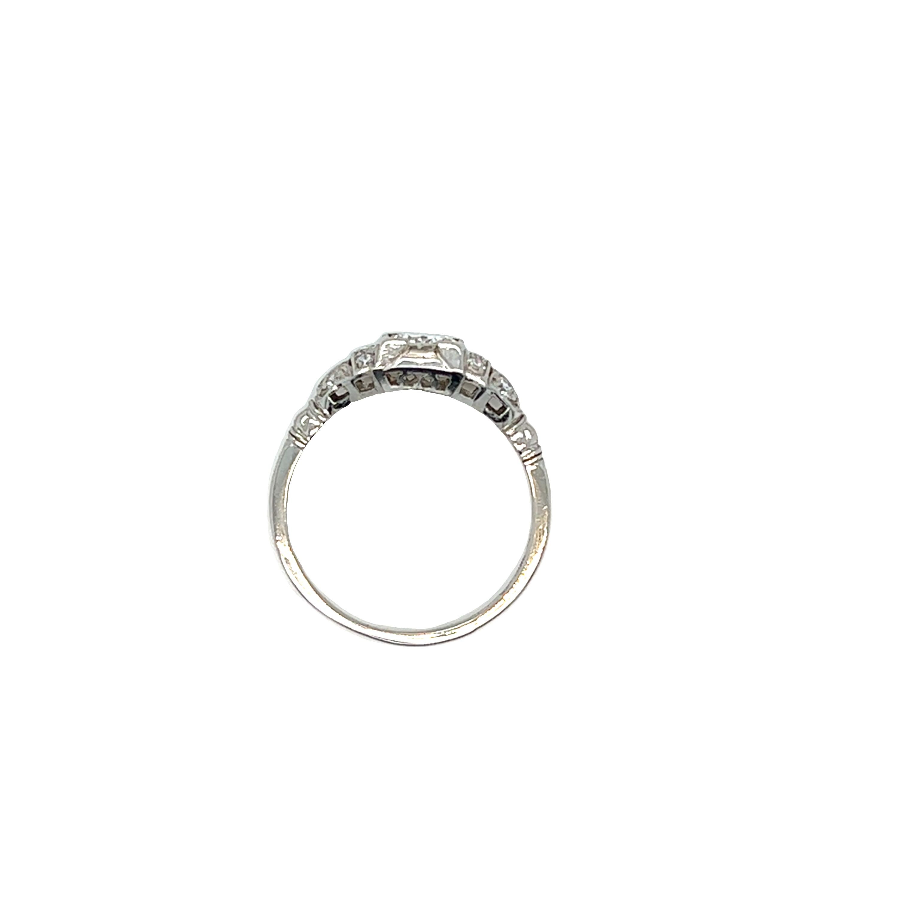 Women's Edwardian 0.40 Carat Diamond Engagement Platinum Ring For Sale