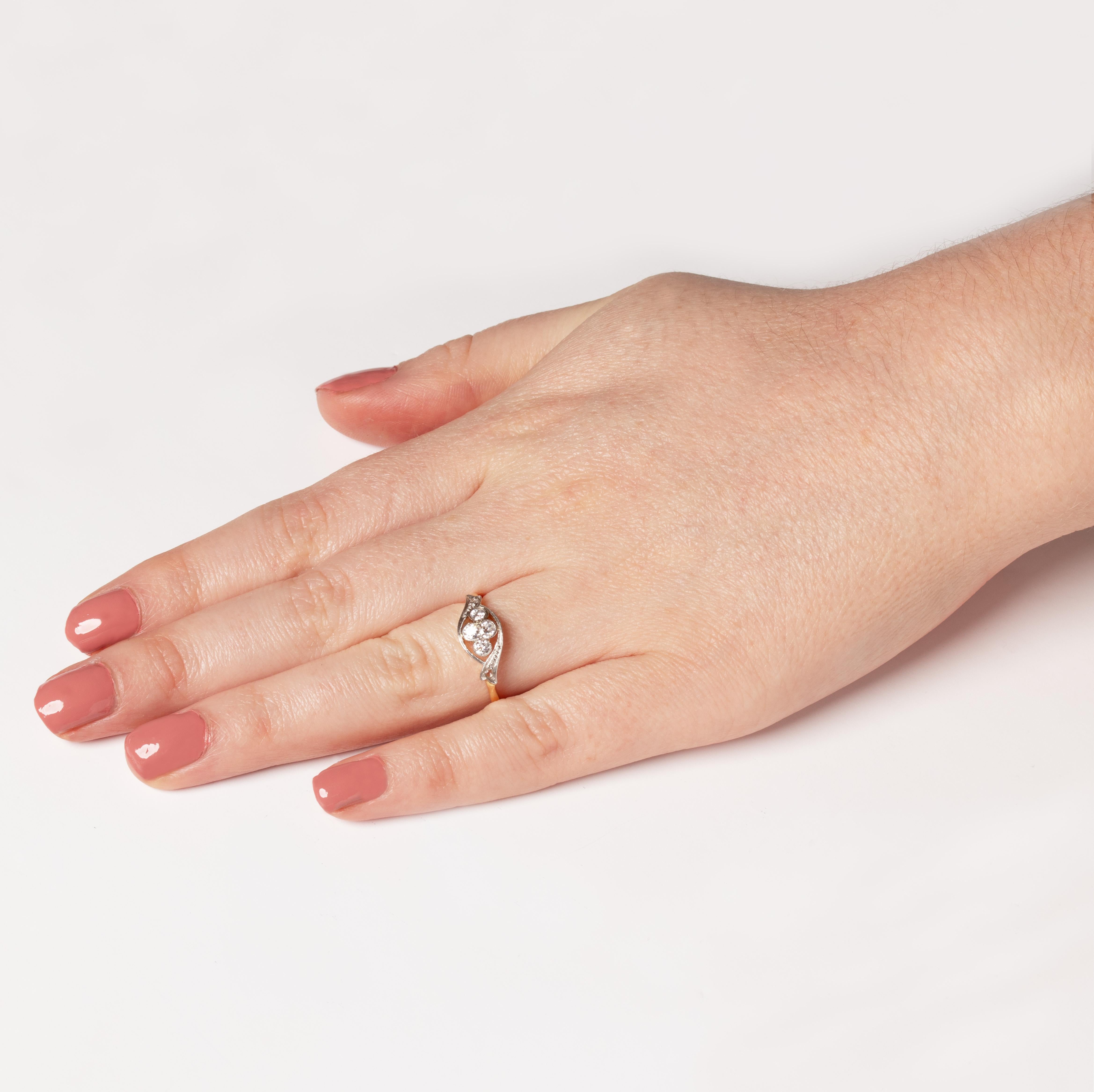 Women's Edwardian 0.40ct Diamond Cluster Ring, c.1910s For Sale