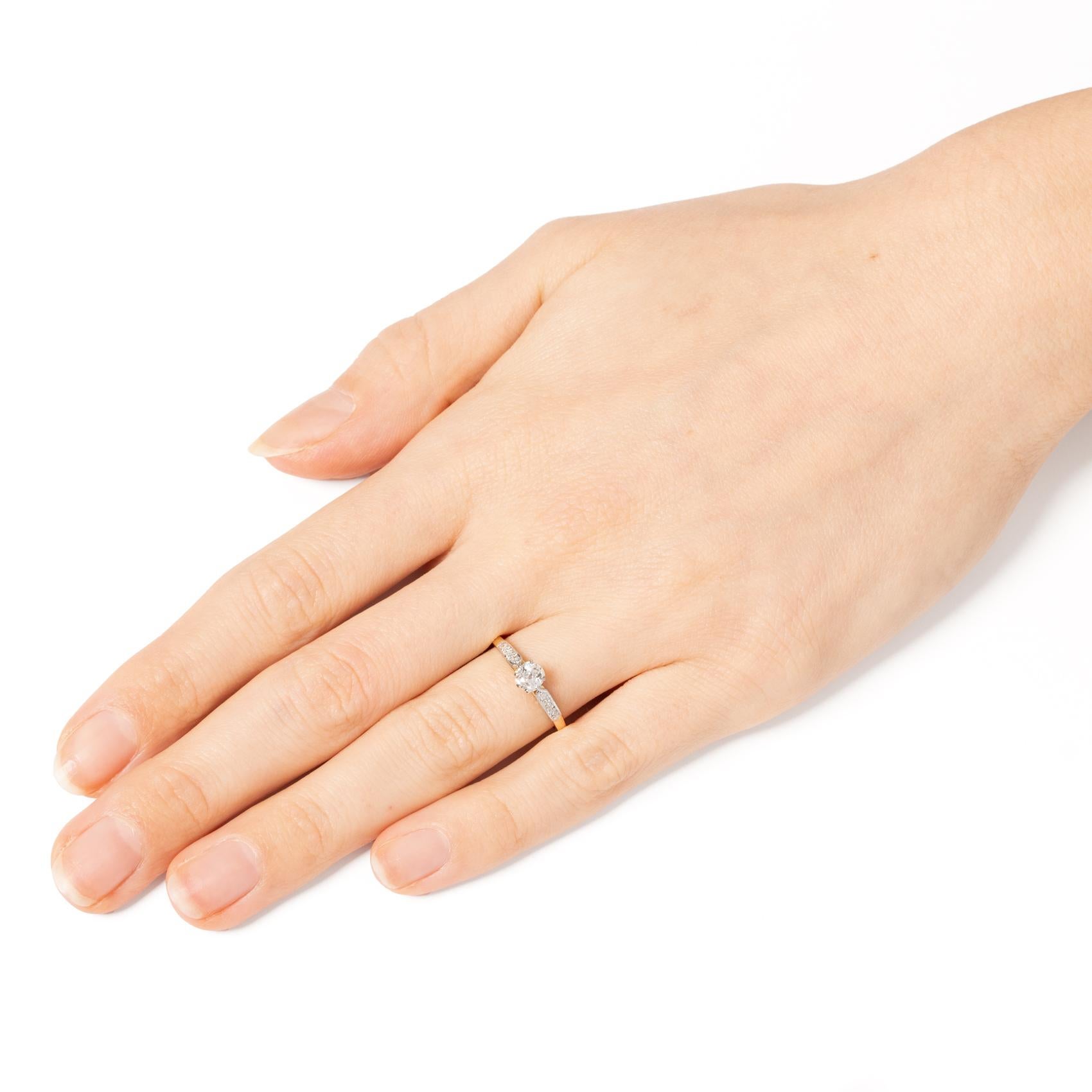 Edwardianischer Solitär-Diamantring (0,40 Karat), um 1910 für Damen oder Herren im Angebot