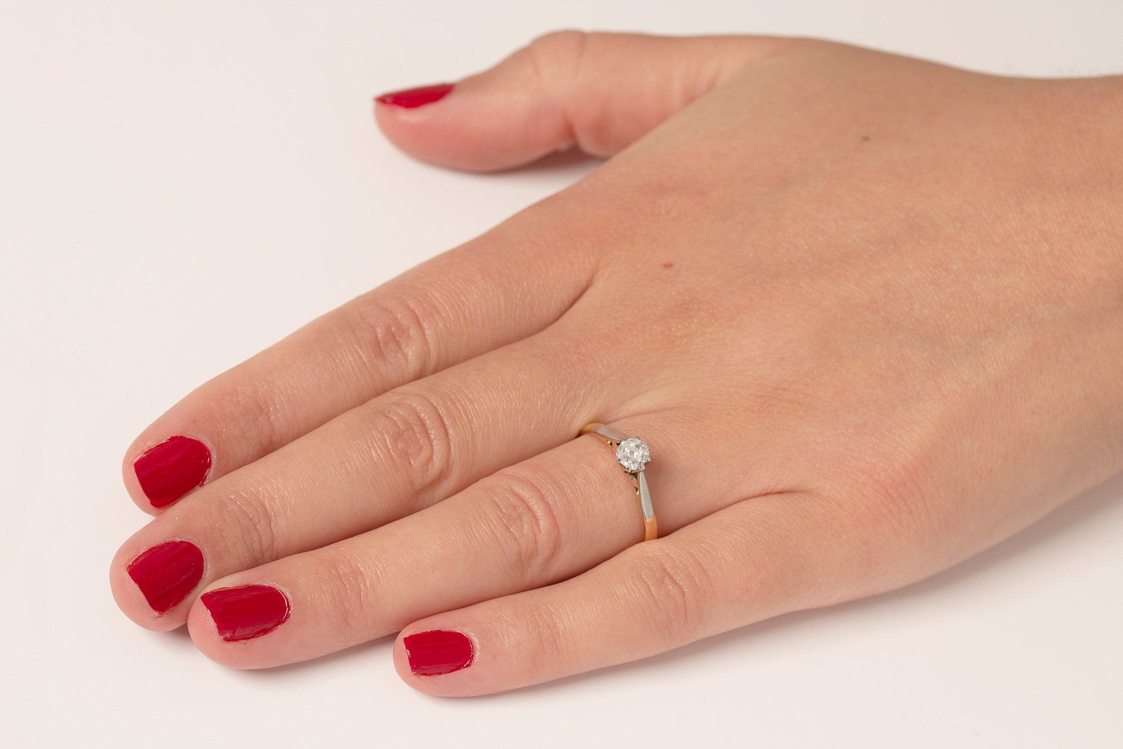 En vente :  Solitaire édouardien en diamants de 0,45 carat, c. 1910 5