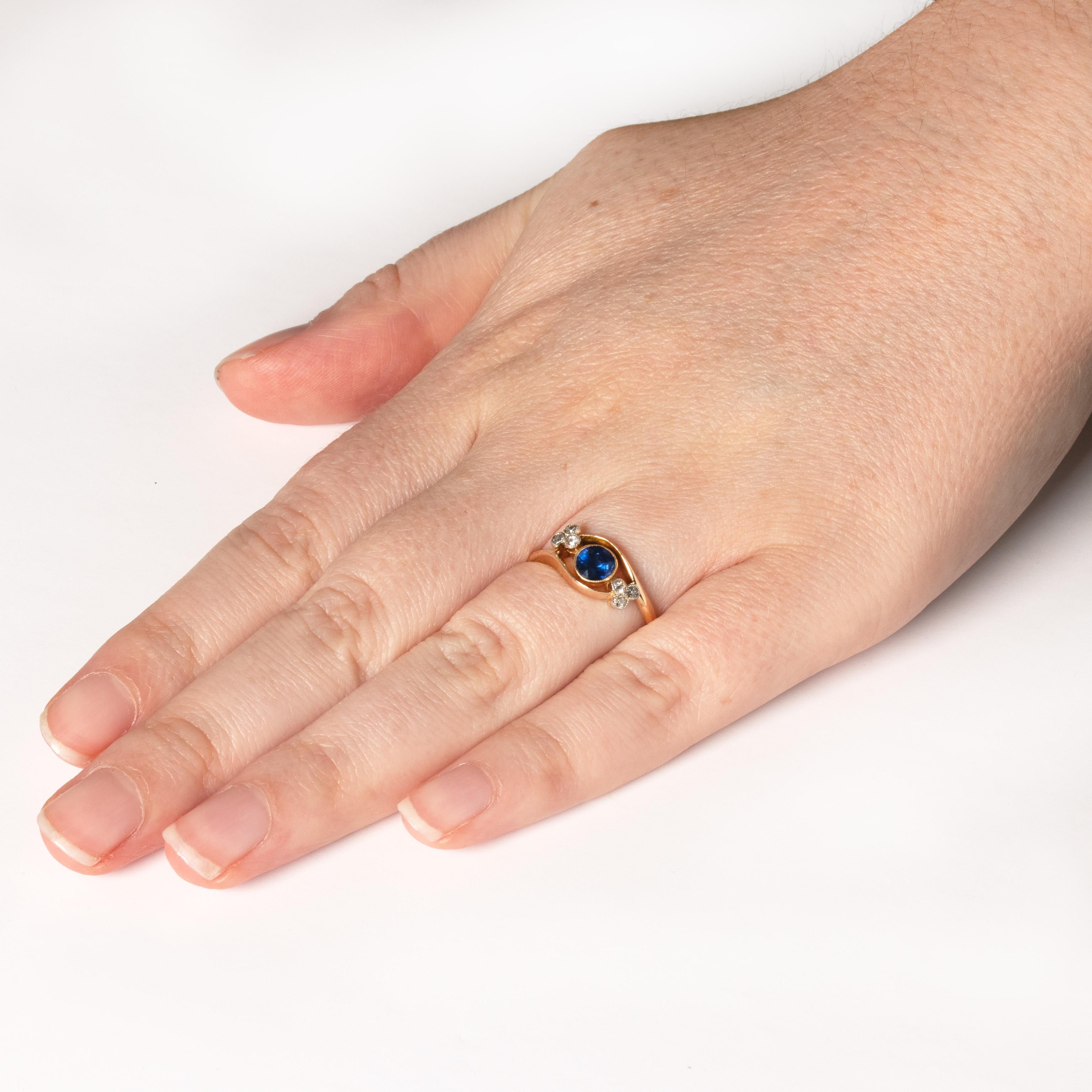 Women's Edwardian 0.50ct Sapphire and Diamond Twisted Cluster Ring, c.1910s For Sale