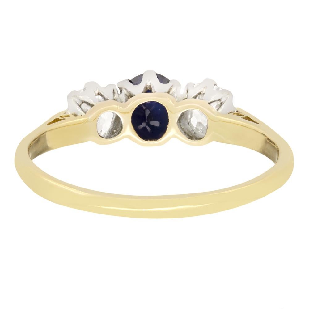 Edwardian 0.60ct Sapphire and Diamond Trilogy Ring, c.1910s In Good Condition For Sale In London, GB