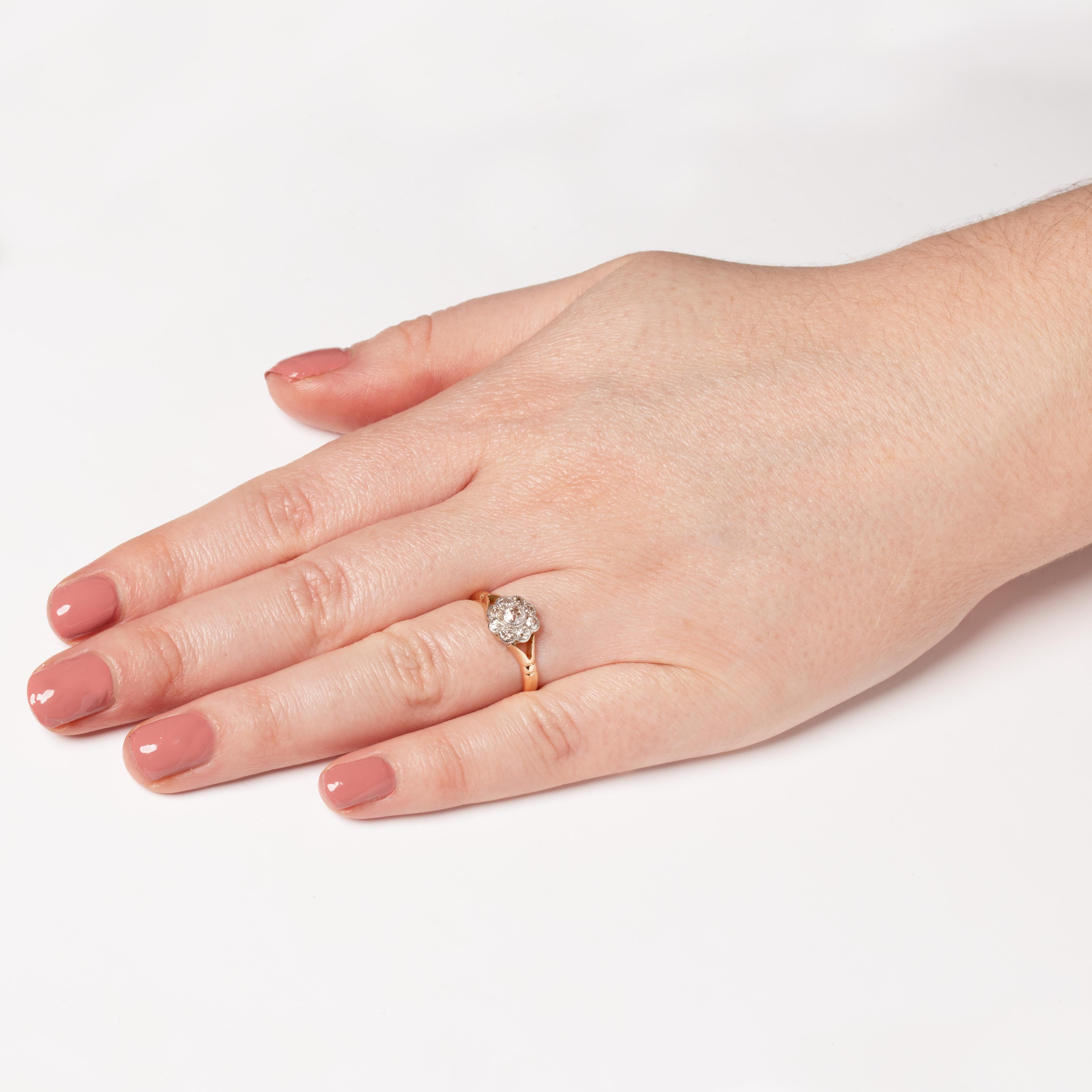 Bague édouardienne à grappes de diamants de 0,65ct, c.1910s Bon état - En vente à London, GB