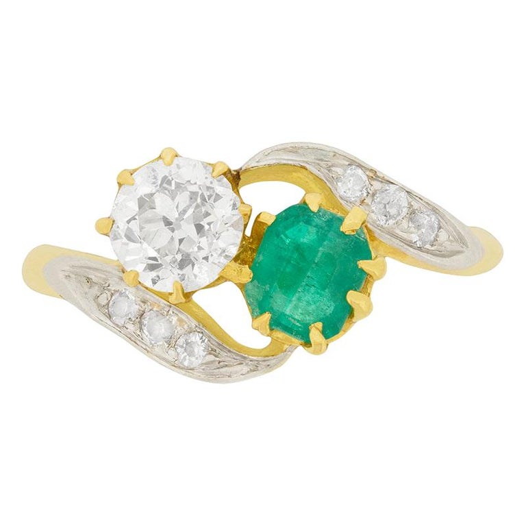 Emerald and diamond twist ring Clearance