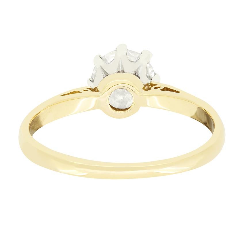 Edwardian 0.70ct Diamond Solitaire Ring, c.1910s In Good Condition For Sale In London, GB