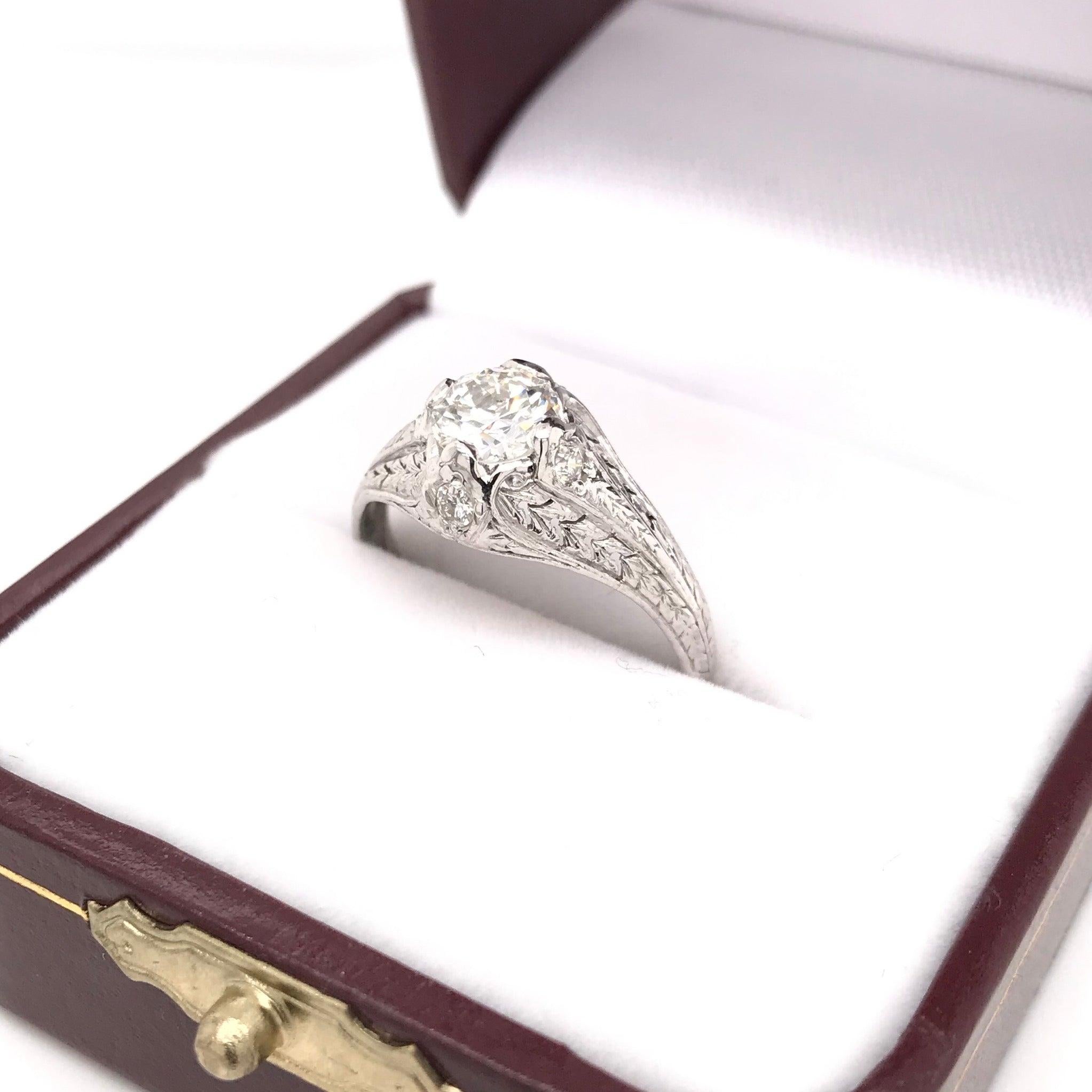 Edwardian 0.71 Carat Diamond and Platinum Solitaire Ring For Sale 1