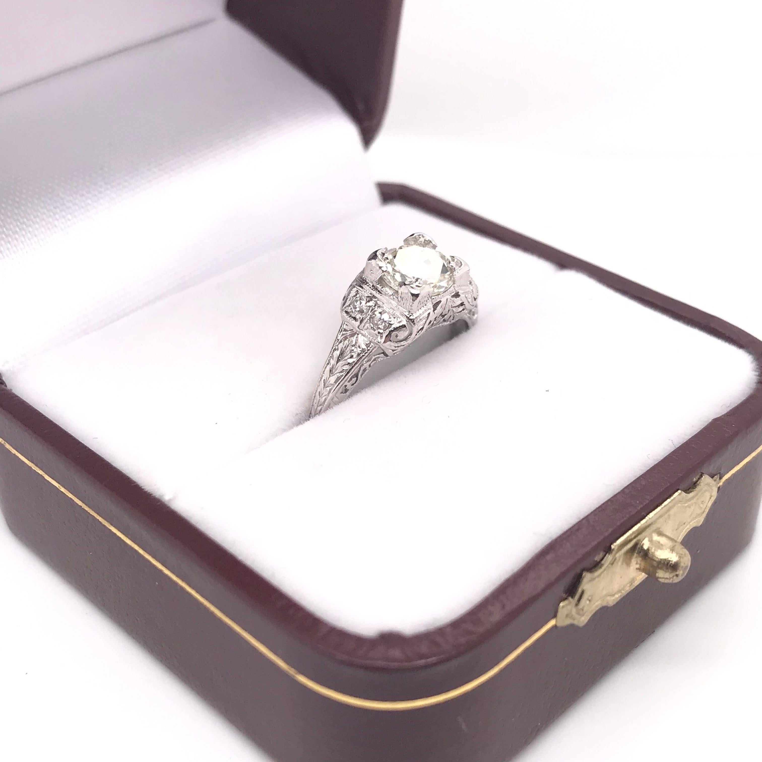 Edwardian 0.74 Carat Diamond and Platinum Filigree Ring For Sale 4