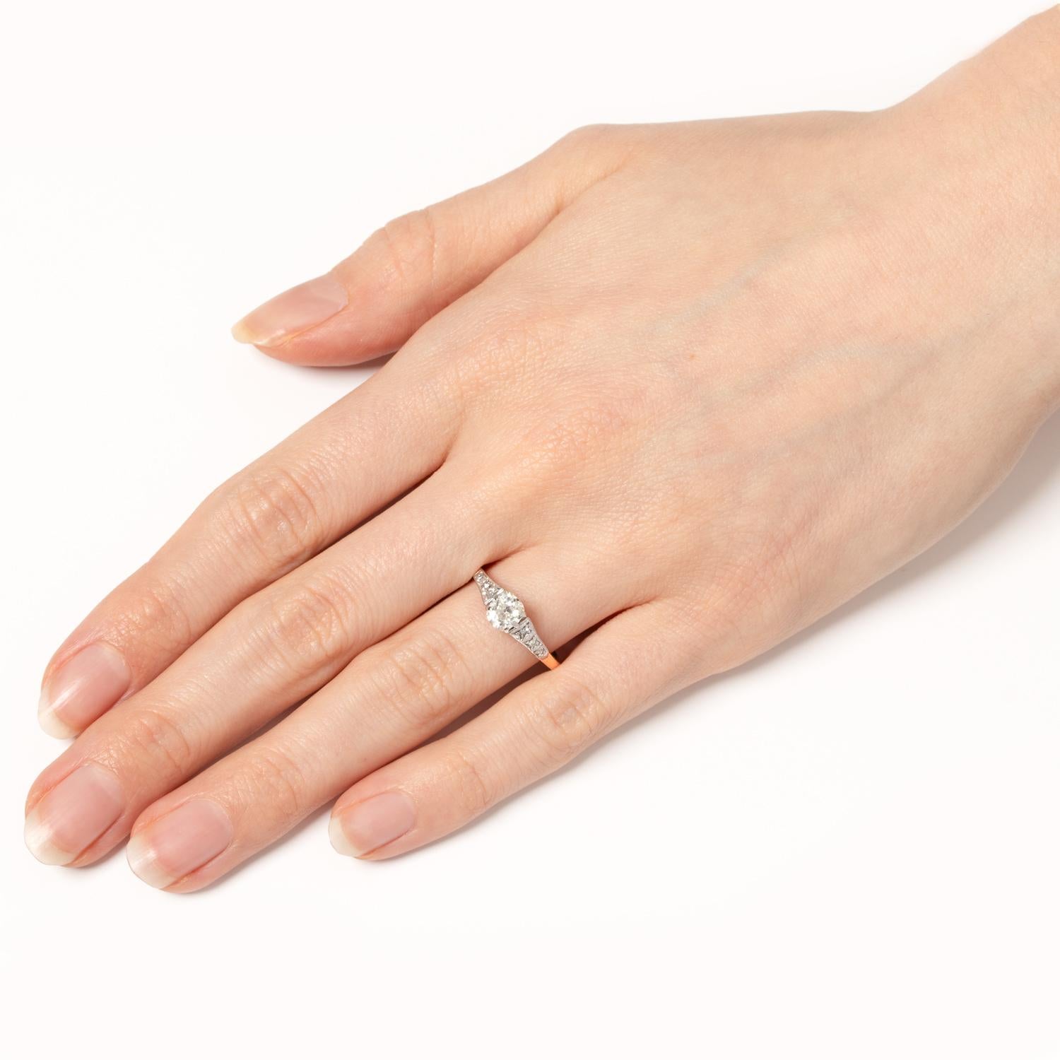 Edwardianischer 0,80ct Diamant Solitär Ring, um 1910 für Damen oder Herren im Angebot