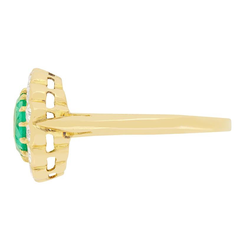 Old European Cut Edwardian 0.80ct Emerald and Diamond Cluster Ring, c.1910s For Sale