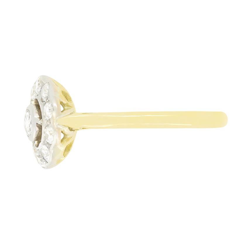 Edwardianischer 0,85ct Diamant-Cluster-Ring, um 1910 (Alteuropäischer Schliff) im Angebot