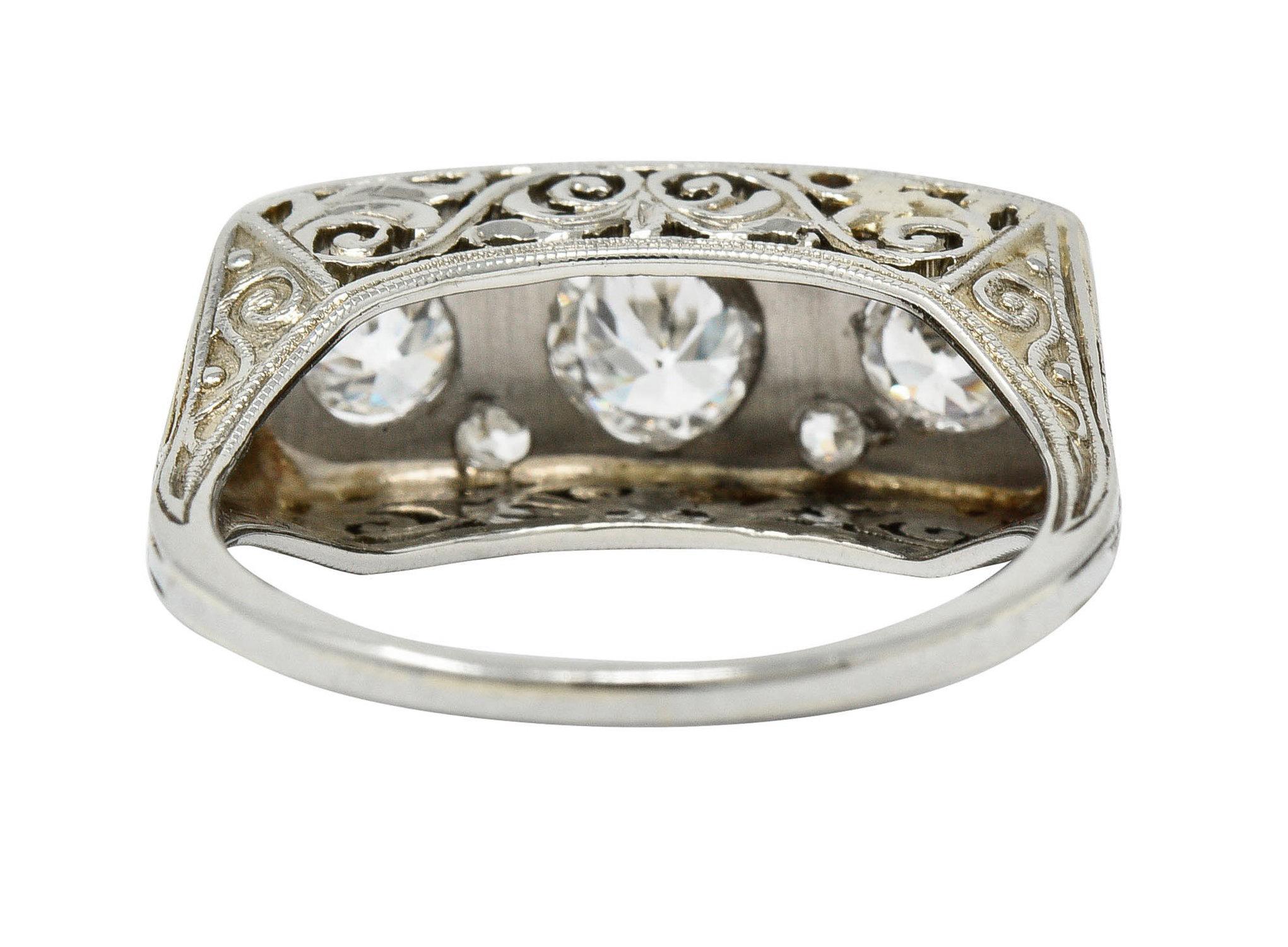 Edwardian 0.87 Carat Diamond Platinum-Topped 18 Karat White Gold Scrolled Band In Excellent Condition In Philadelphia, PA