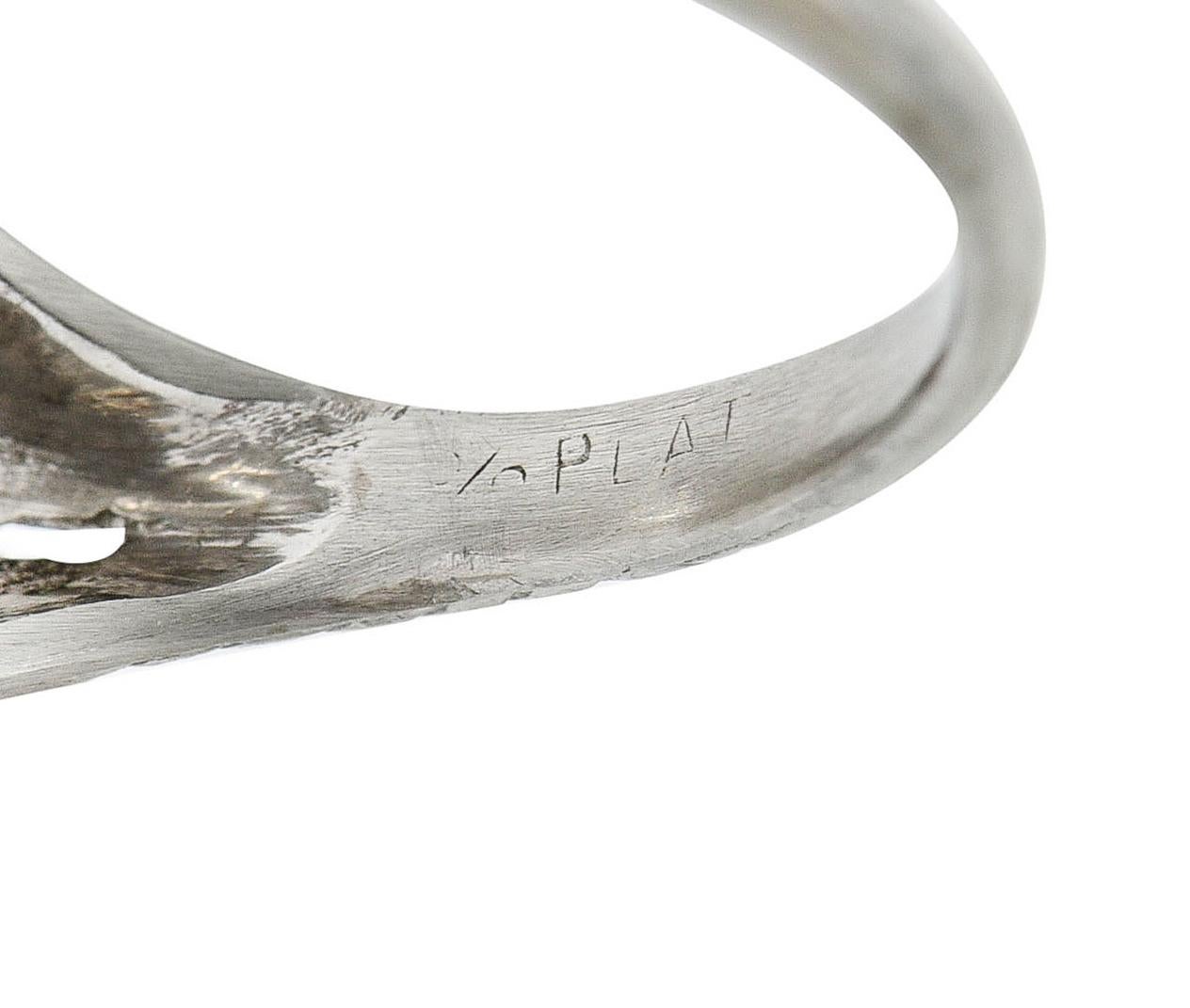 Women's or Men's Edwardian 0.90 Carat Diamond Platinum Foliate Bombe Band Ring