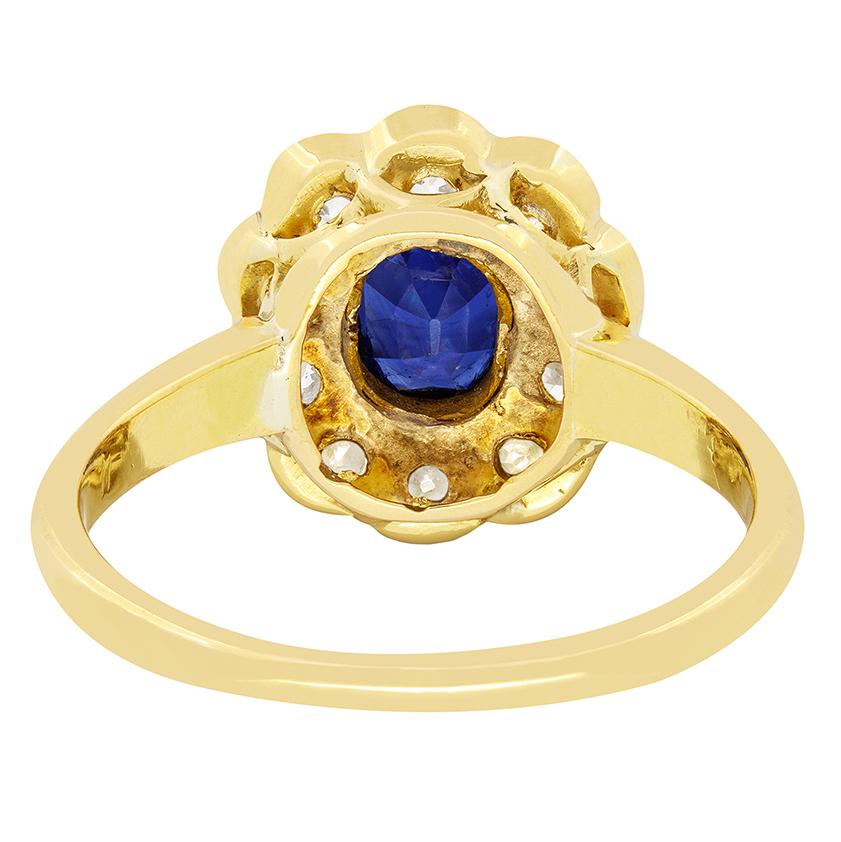 Edwardianischer 0,90 Karat Saphir- und Diamant-Cluster-Ring, ca. 1910er Jahre im Zustand „Gut“ im Angebot in London, GB