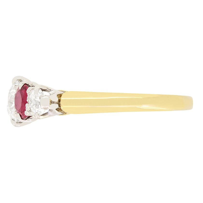 Old Mine Cut Edwardian 0.95ct Diamond and Ruby Five Stone Ring, c.1910s For Sale