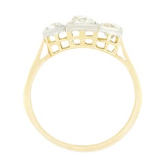 Edwardian 0.95ct Diamond Three Stone Ring, c.1910s
