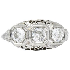 Edwardian 1.00 Carat Diamond Platinum-Topped 14 Karat White Gold Ring
