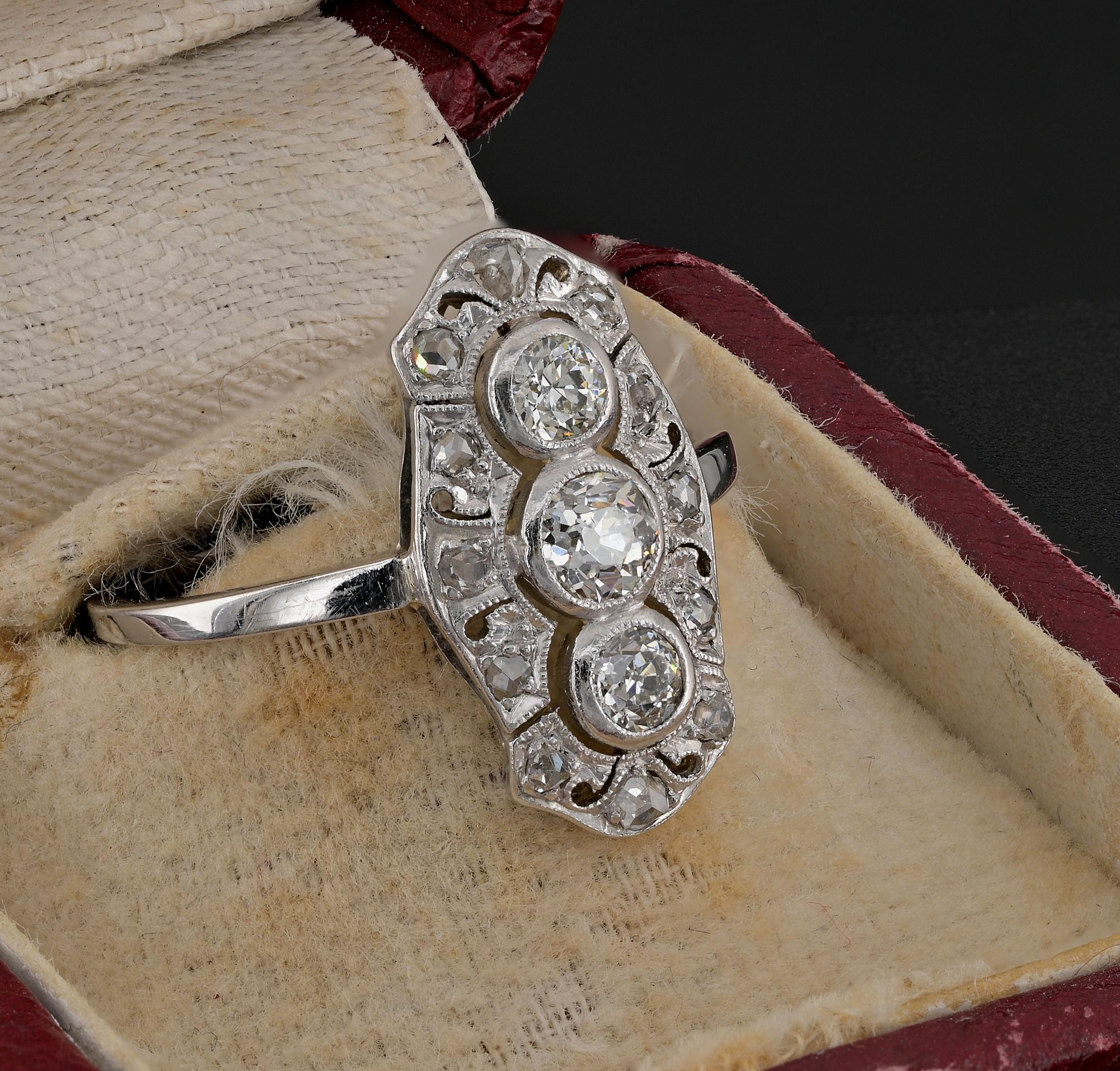 Edwardian 1.00 Ct Diamond Platinum Panel ring In Good Condition For Sale In Napoli, IT