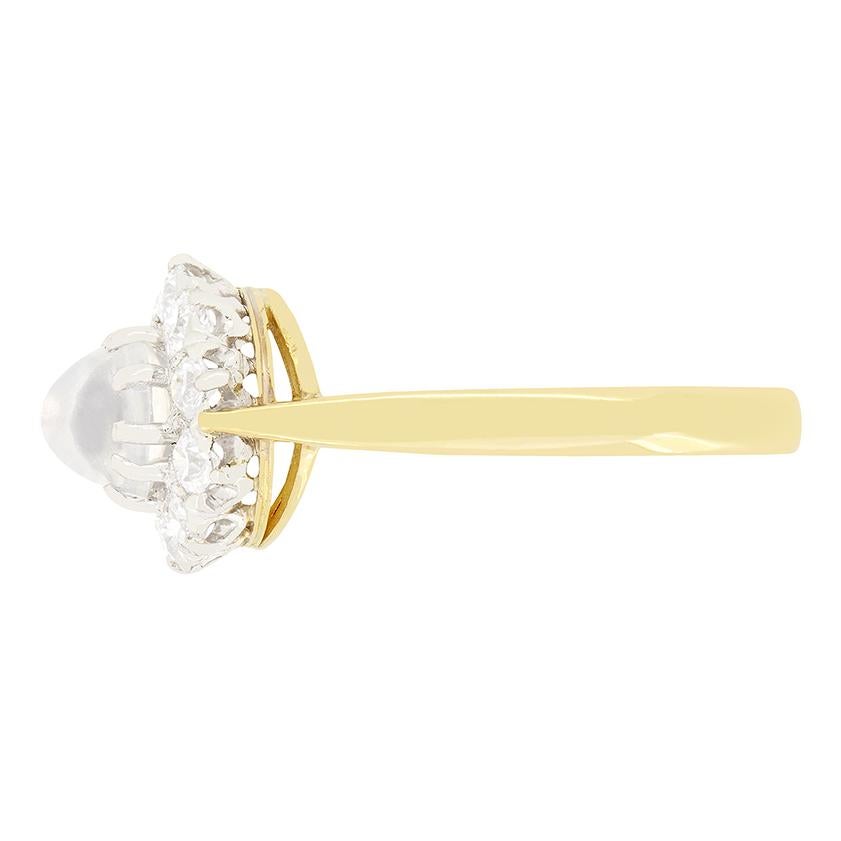 Edoardiano Anello Edwardiano con pietra di luna e diamanti a grappolo da 1,00 carati, 1910 ca. in vendita
