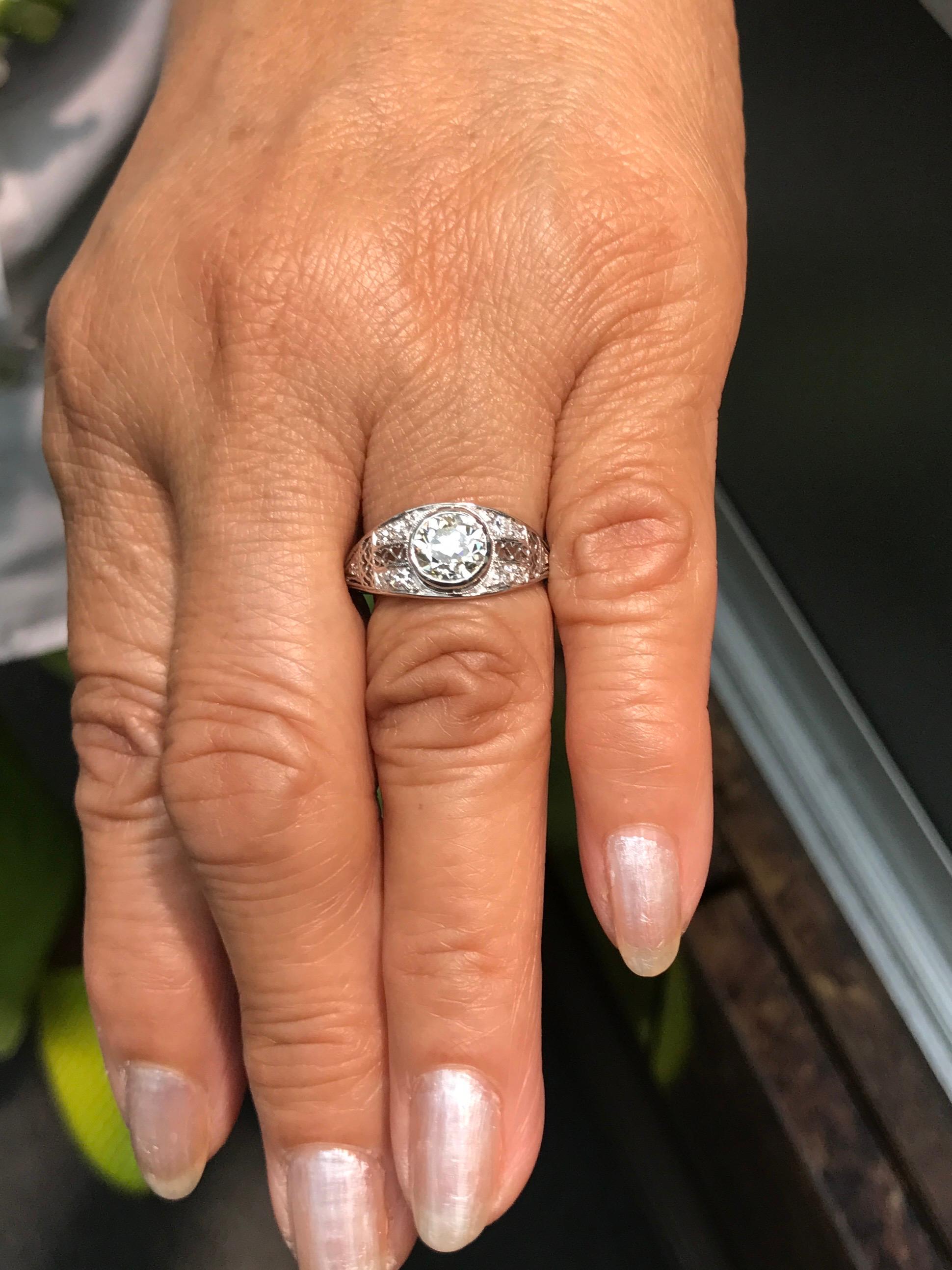 Edwardian 1.05 Carat Diamond Platinum Engagement Ring 1