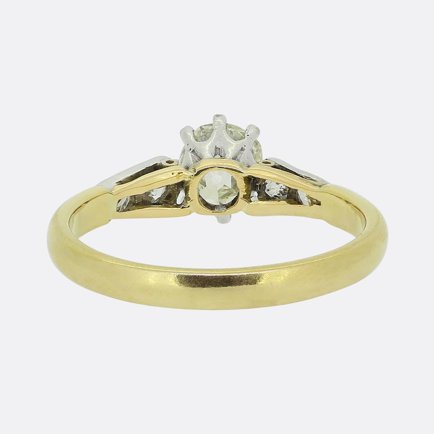 Edwardian 1.05 Carat Diamond Solitaire Engagement Ring In Good Condition For Sale In London, GB