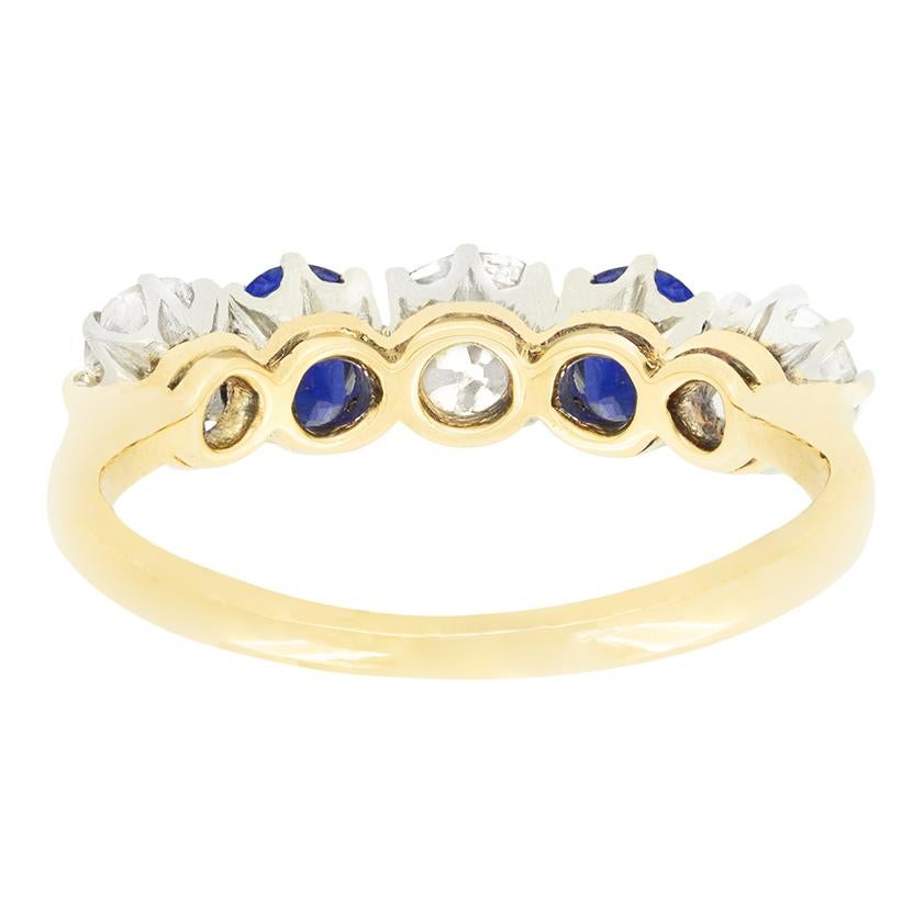Taille vieille Europe Bague édouardienne de 1,05 carat de diamant et de saphir à cinq pierres, c.1910s. en vente