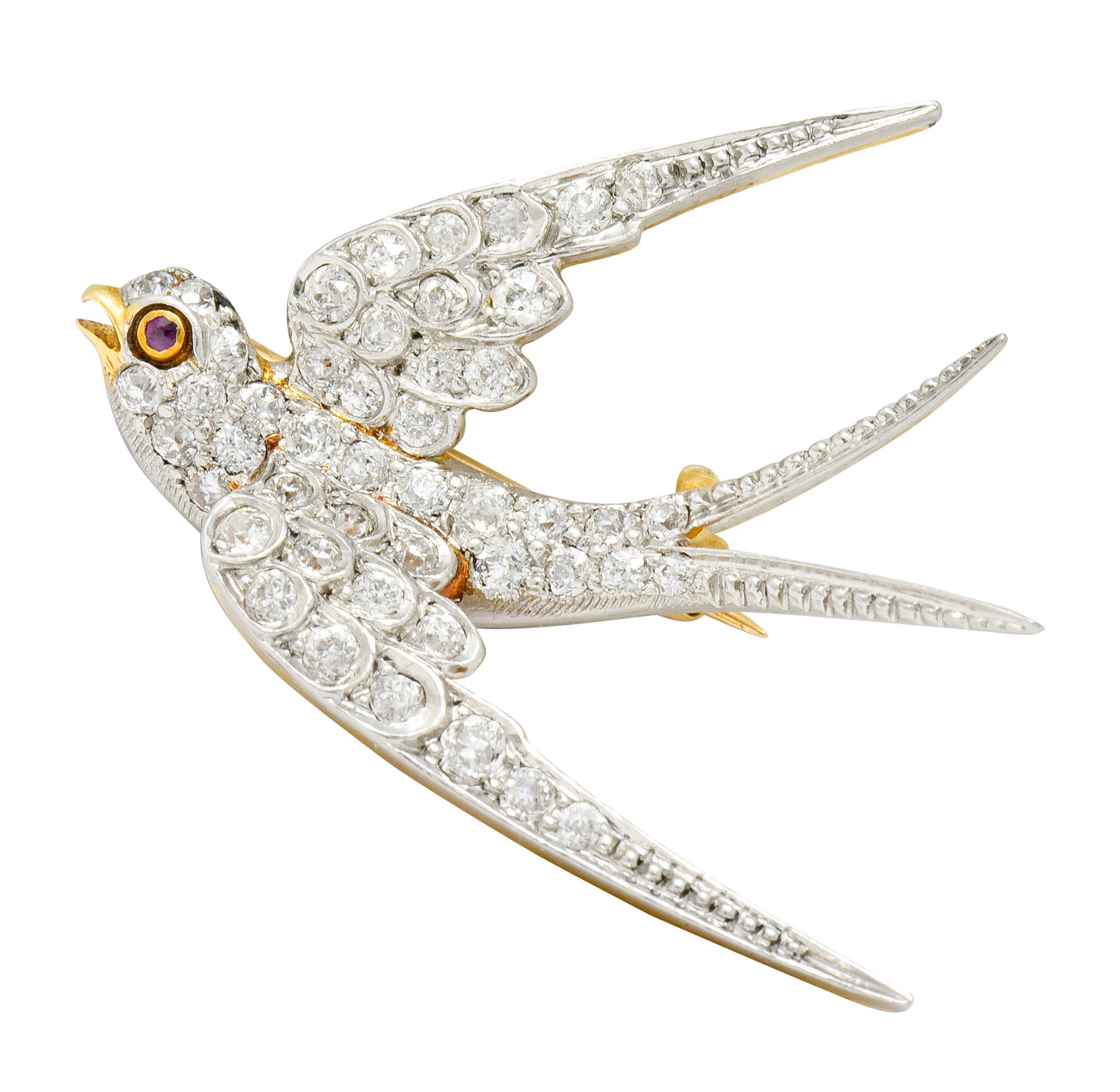 Edwardian 1.06 Carat Pave Diamond Platinum-Topped 18 Karat Gold Swallow Bird Pin 1
