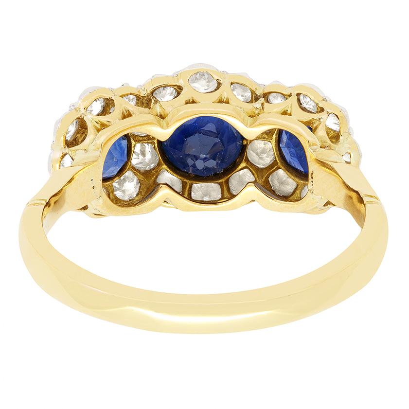 Edwardian 1.10ct Sapphire and Diamond Trilogy Halo Ring, c.1910s Talla antigua en venta