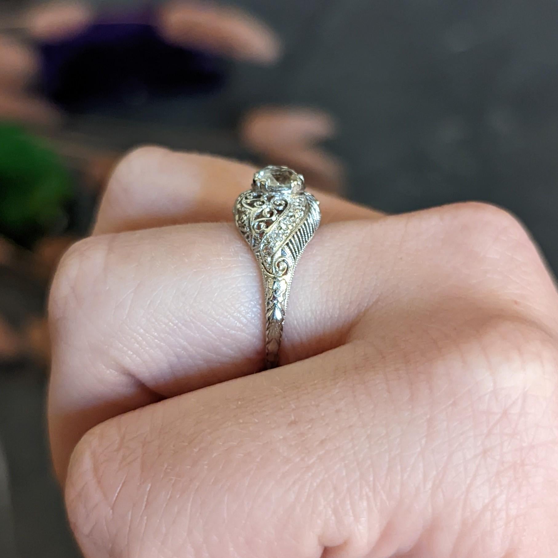 Verlobungsring mit Schnörkeln aus Platin mit 1,25 Karat Diamant im alten Minenschliff im Edwardianischen Stil im Angebot 6