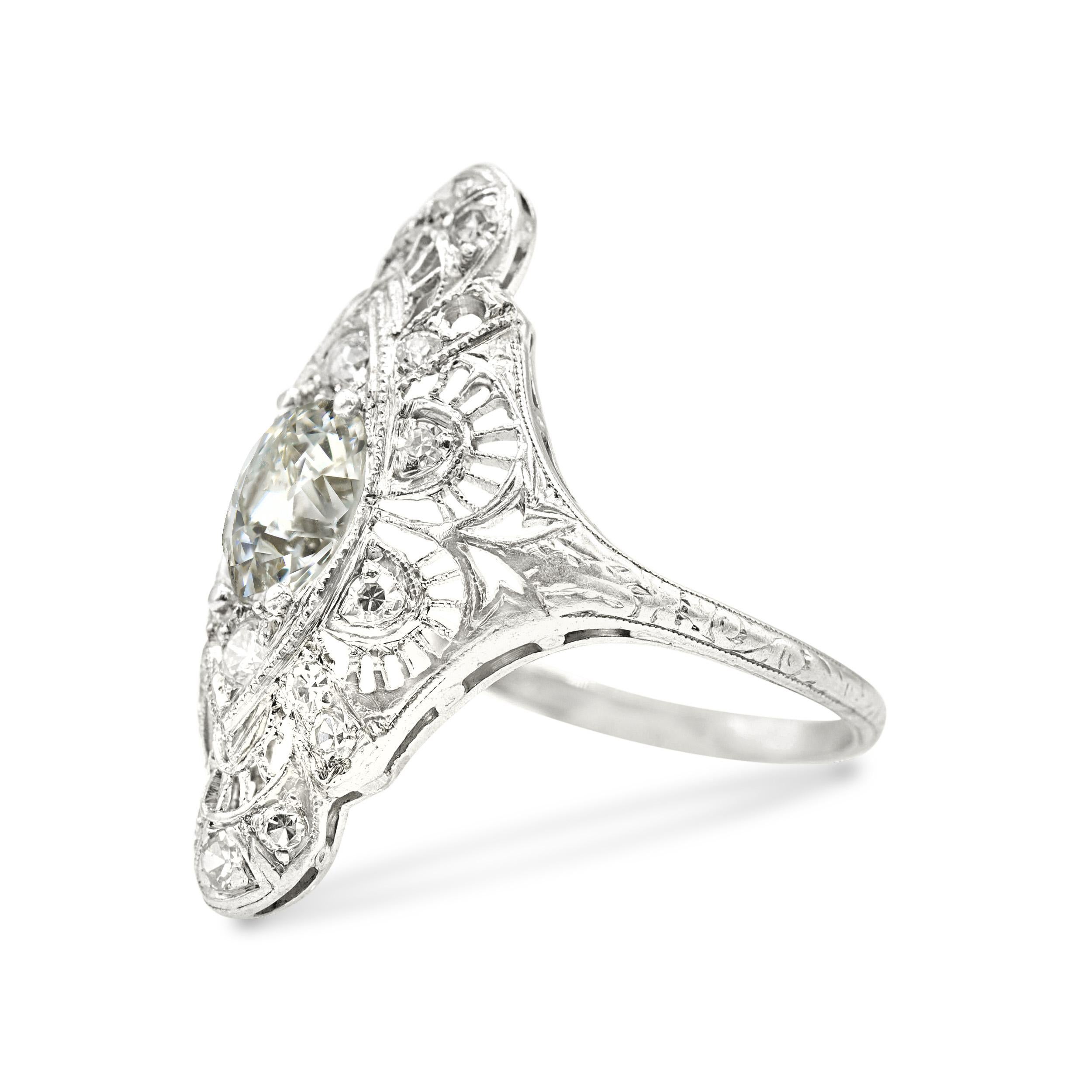 Edwardian 1.25 Ct. Old Mine Filigree Cocktail Ring I-J SI2-I1 in Platinum In Good Condition For Sale In New York, NY