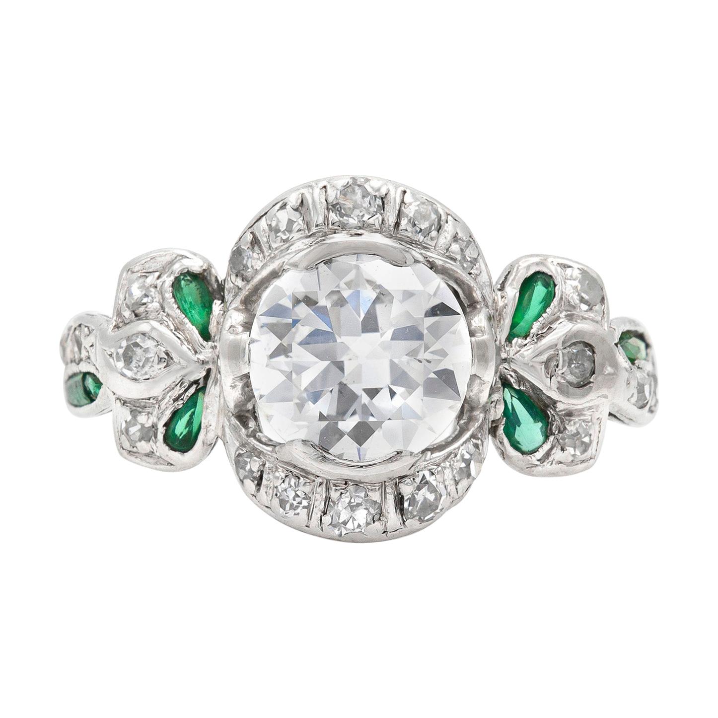 Edwardian 1.30 Carat Old European Cut Diamond Ring with Emeralds For Sale
