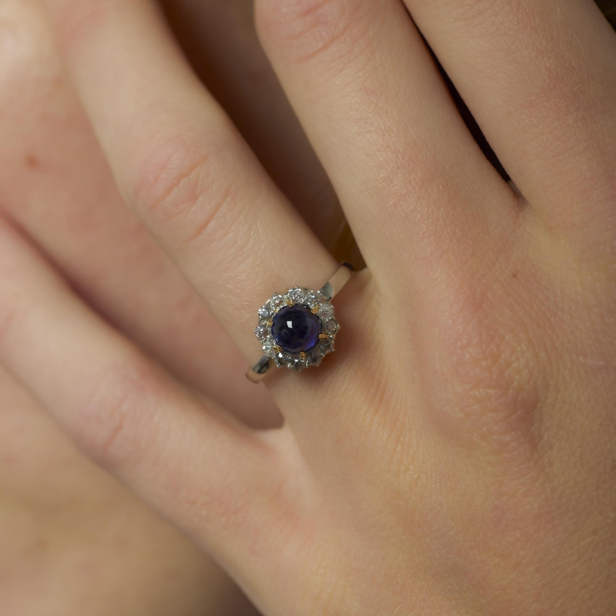 Edwardian 1,30 Karat Saphir Diamant Platin Cluster Ring im Zustand „Gut“ im Angebot in Beverly Hills, CA