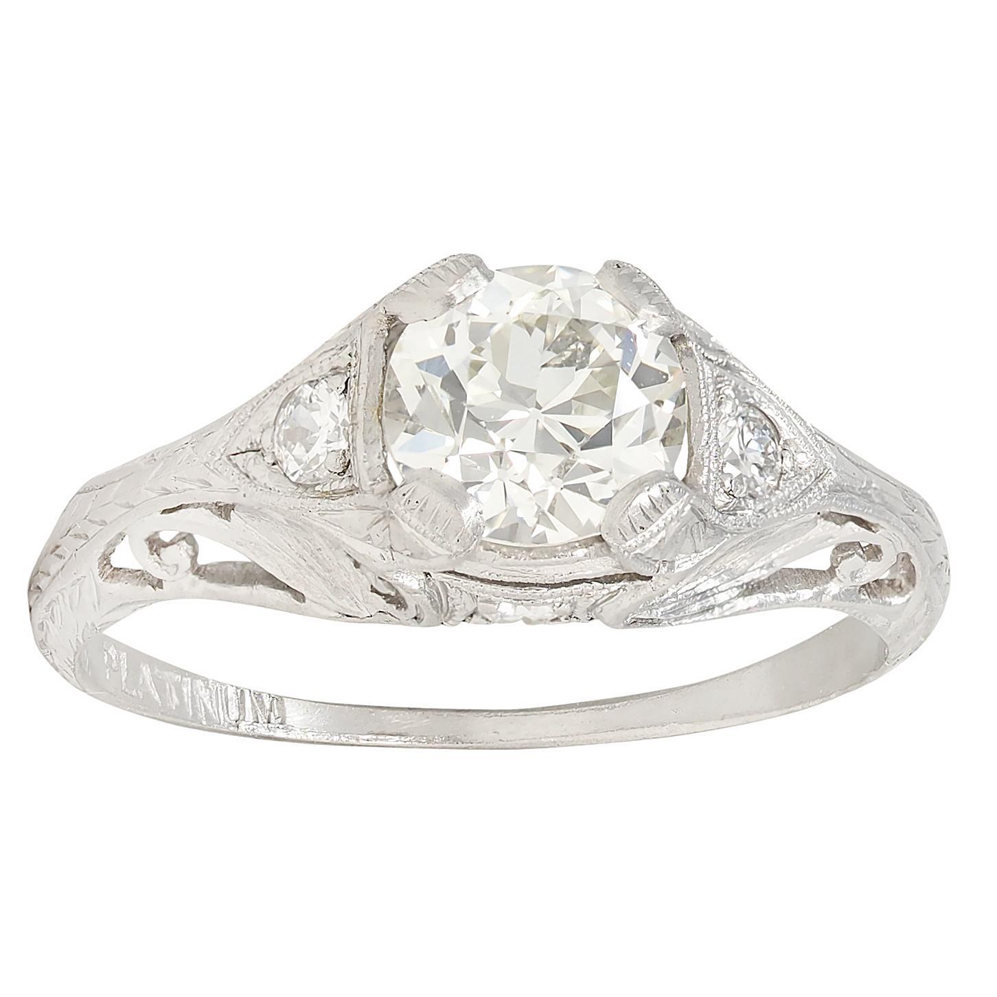 Bague de fiançailles Edwardienne 1.30 CTW Old European Diamond Platinum Antique Foliate en vente 2
