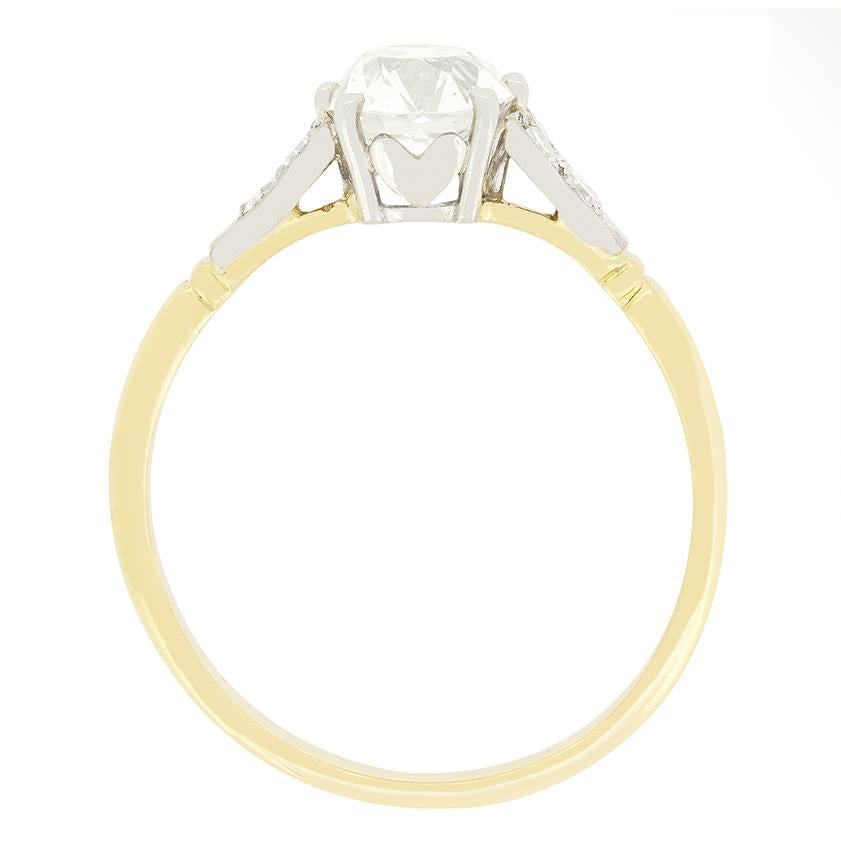 Oval Cut Edwardian 1.30ct Diamond Solitaire Ring, c.1910s For Sale