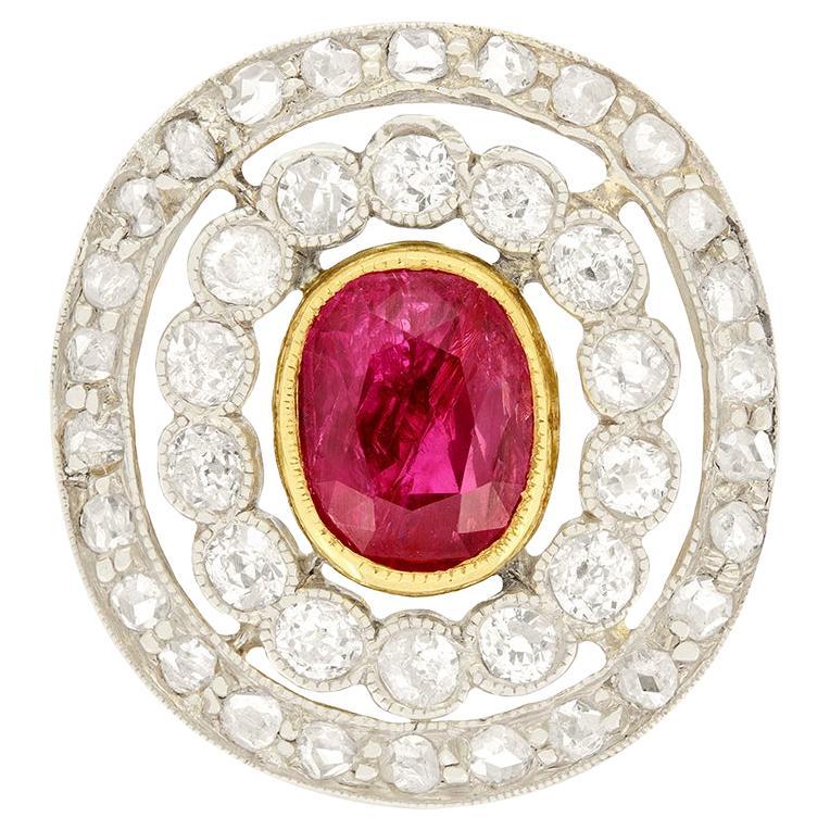 Anillo eduardiano con doble halo de rubíes y diamantes de 1,30 ct, c.1910