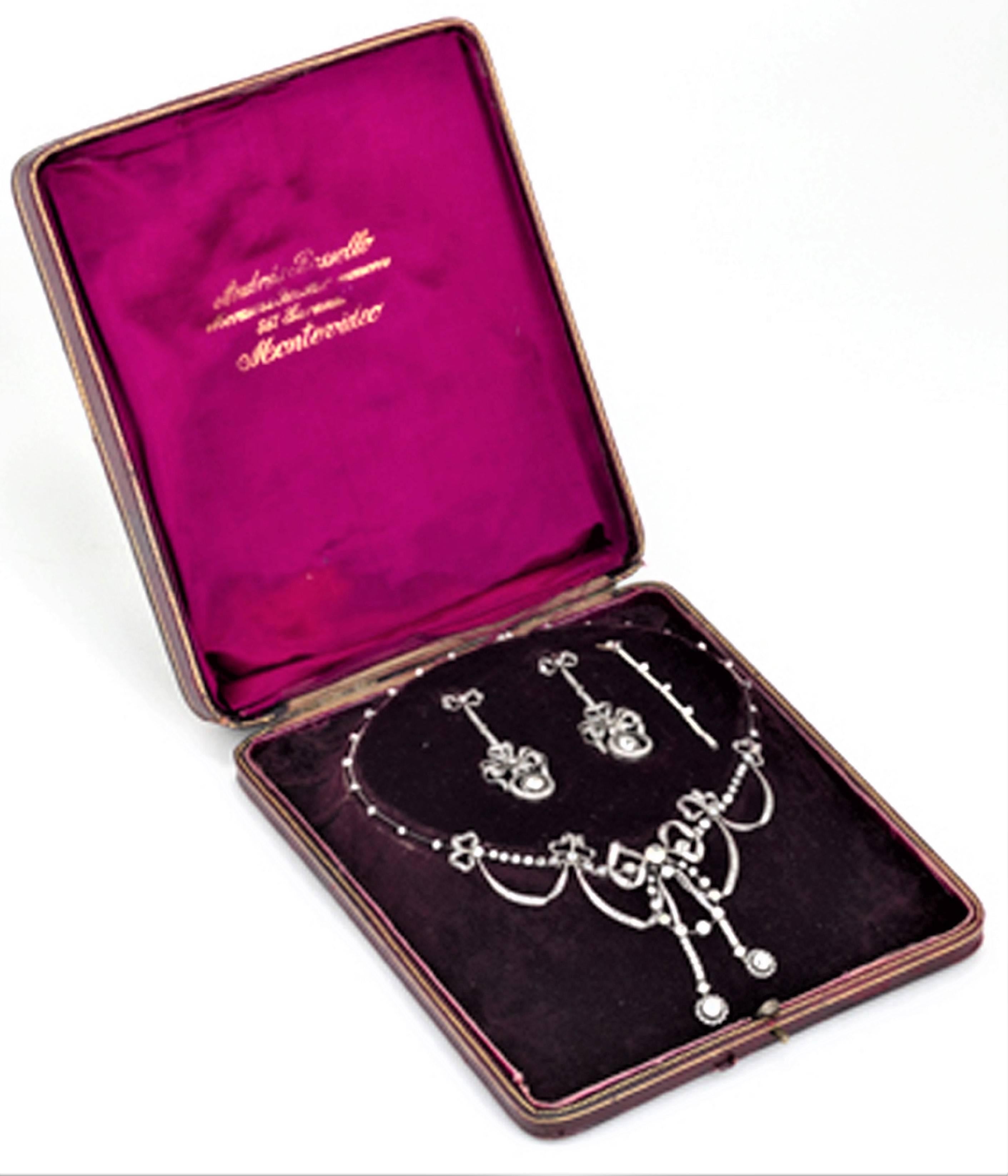 Edwardian 13.40 Carat Diamond Platinum Necklace and Earrings Suite For Sale 3