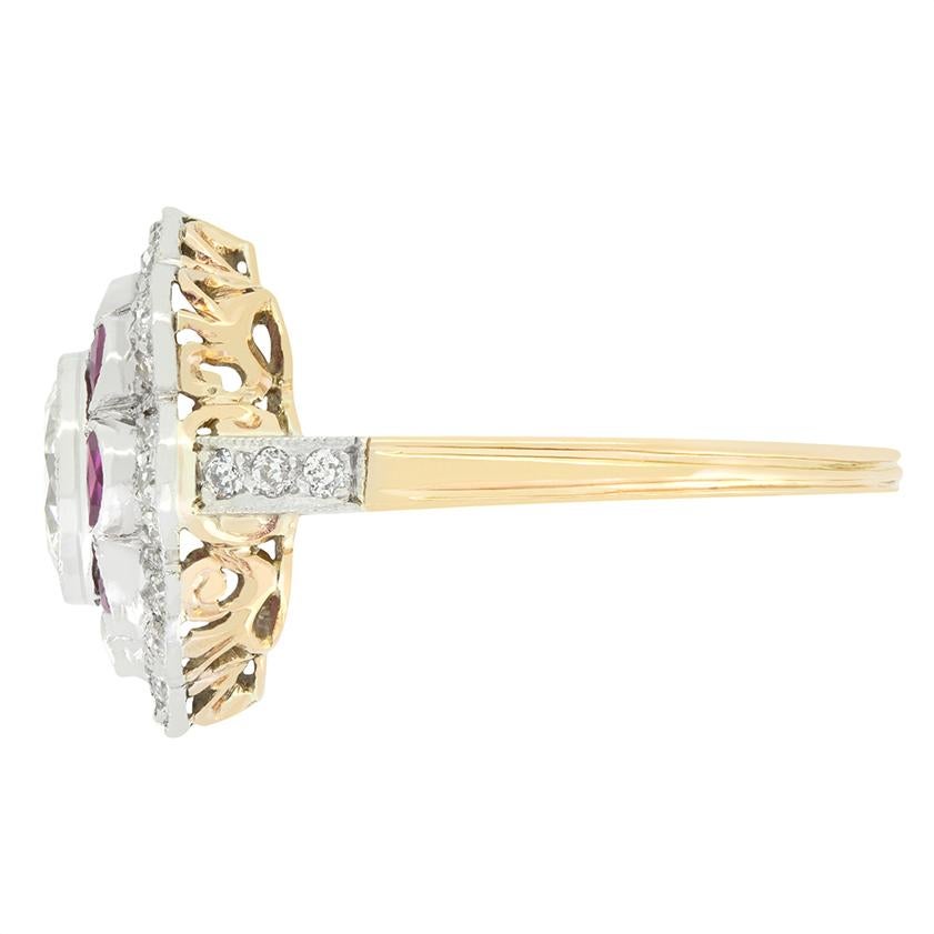 Edwardianischer target-Ring, 1,35 Karat Diamant und Rubin, ca. 1910er Jahre (Alteuropäischer Schliff) im Angebot