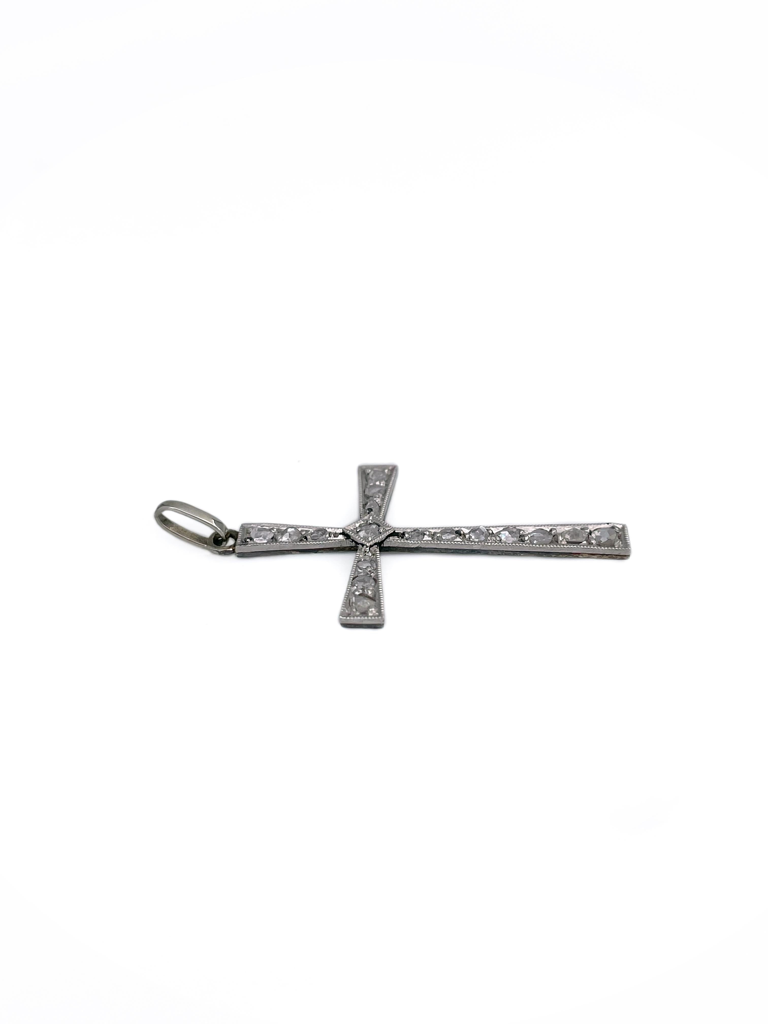 Edwardian 14 Karat White Gold 0.20 Carat Rose Cut Diamond Cross Pendant In Good Condition For Sale In Vilnius, Vilniaus apskr.