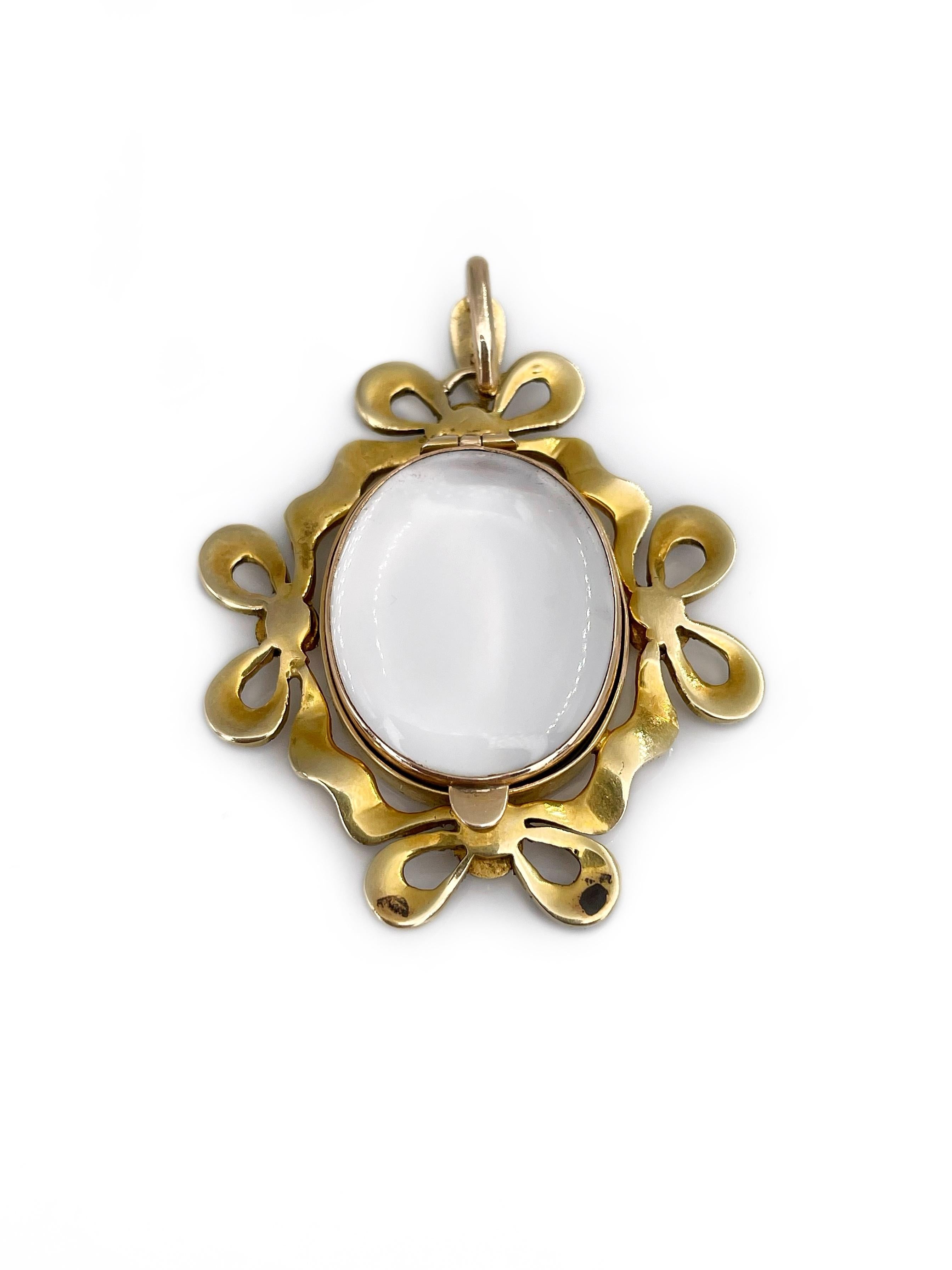 Edwardian 14 Karat Yellow Gold Seed Pearl Bow Clear Locket Pendant In Good Condition In Vilnius, LT