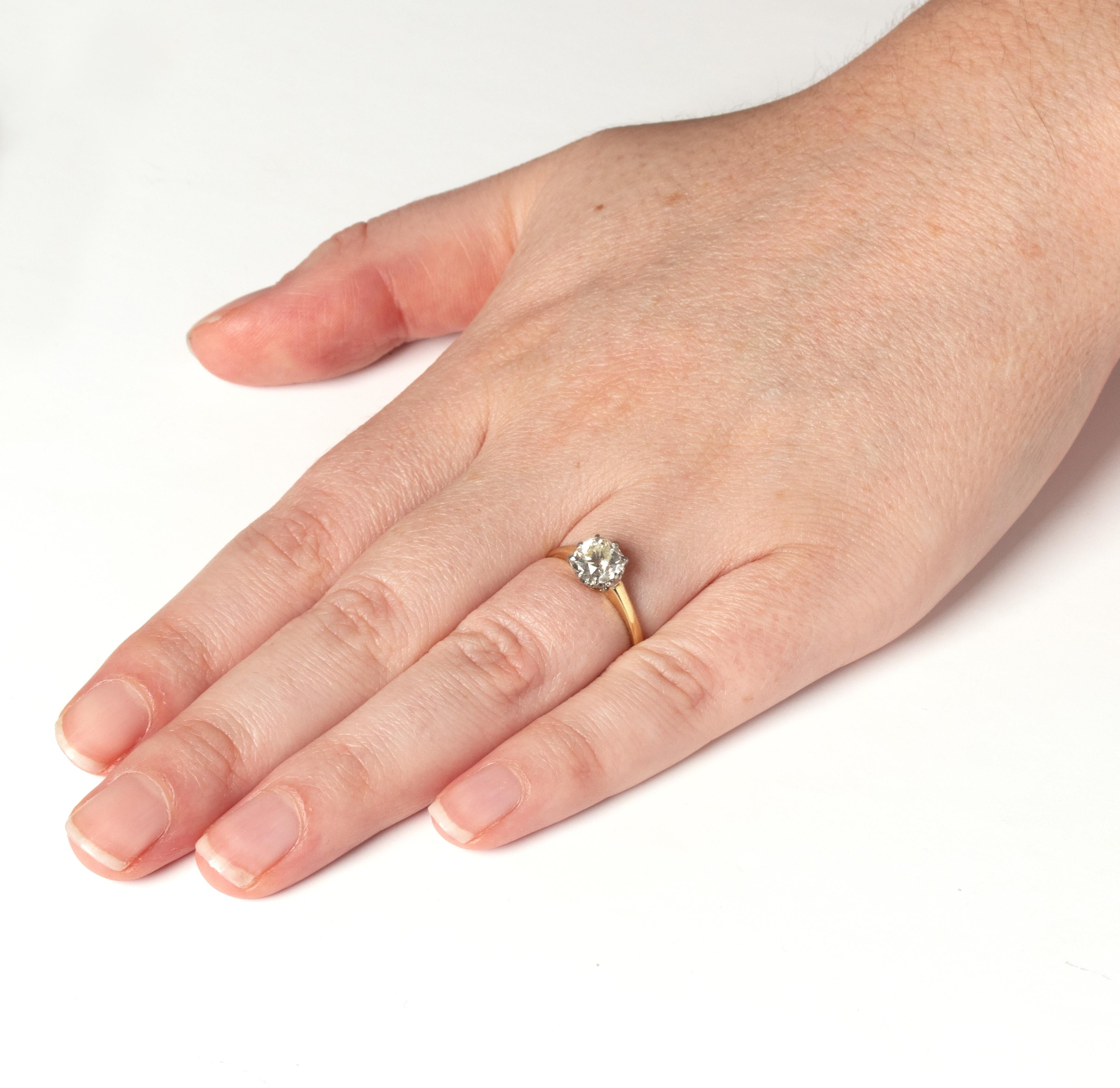 Women's or Men's Edwardian 1.40ct Diamond Solitaire Ring, c.1910s For Sale