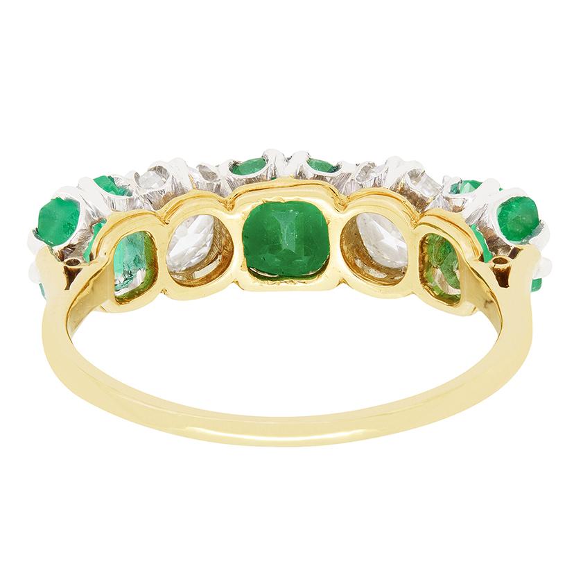Edwardianischer fünfsteiniger Ring mit 1,40 Karat Smaragd und Diamant, ca. 1910er Jahre (Smaragdschliff) im Angebot