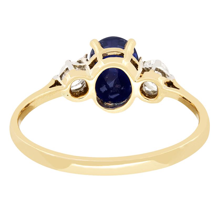 Edwardian 1.40ct Sapphire and Diamond Trilogy Ring, c.1910s In Good Condition In London, GB