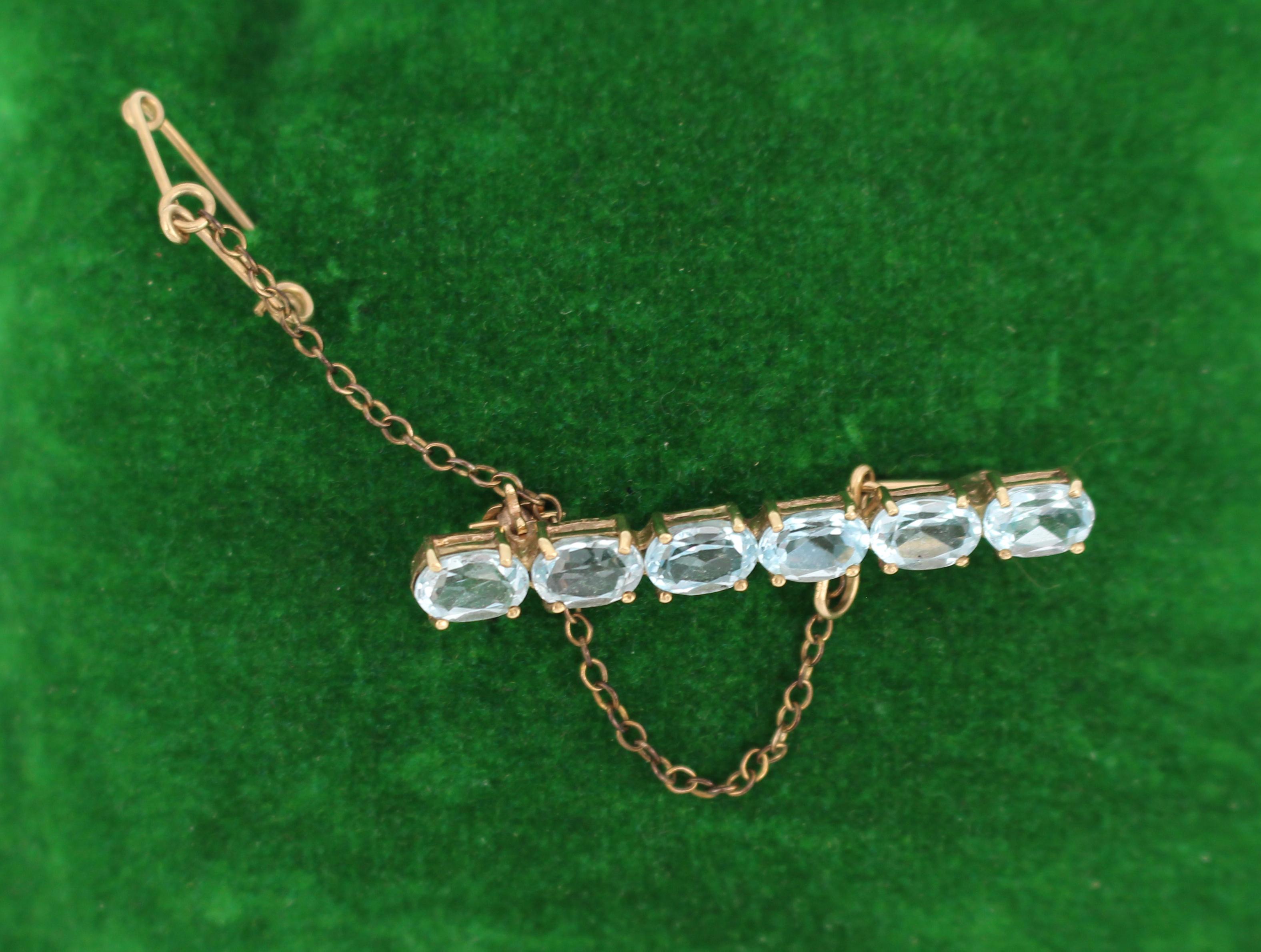 20ième siècle Broche édouardienne en or 14ct et aigue-marine en vente